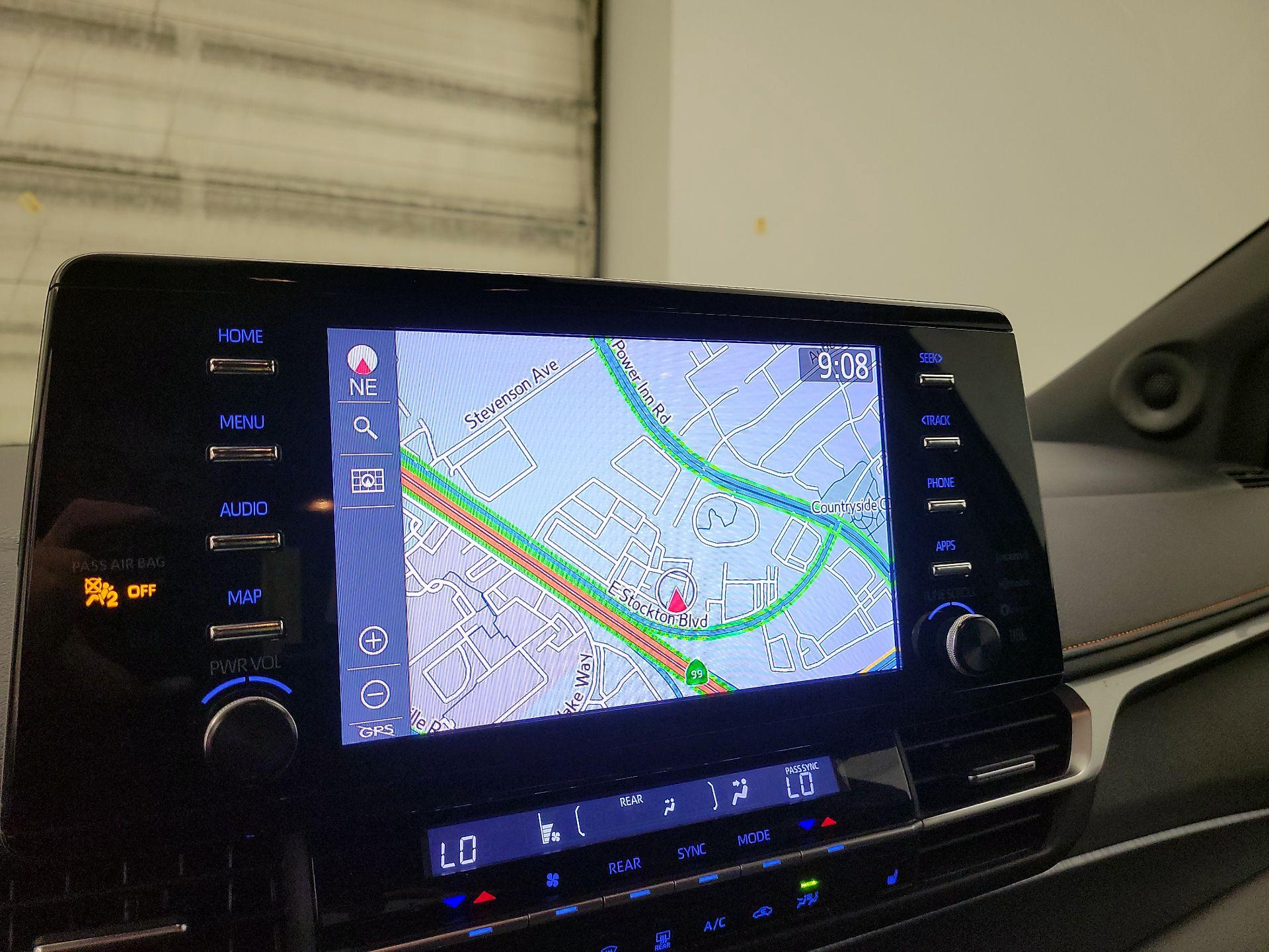 Thumbnail: 2022 Toyota Sienna - 14