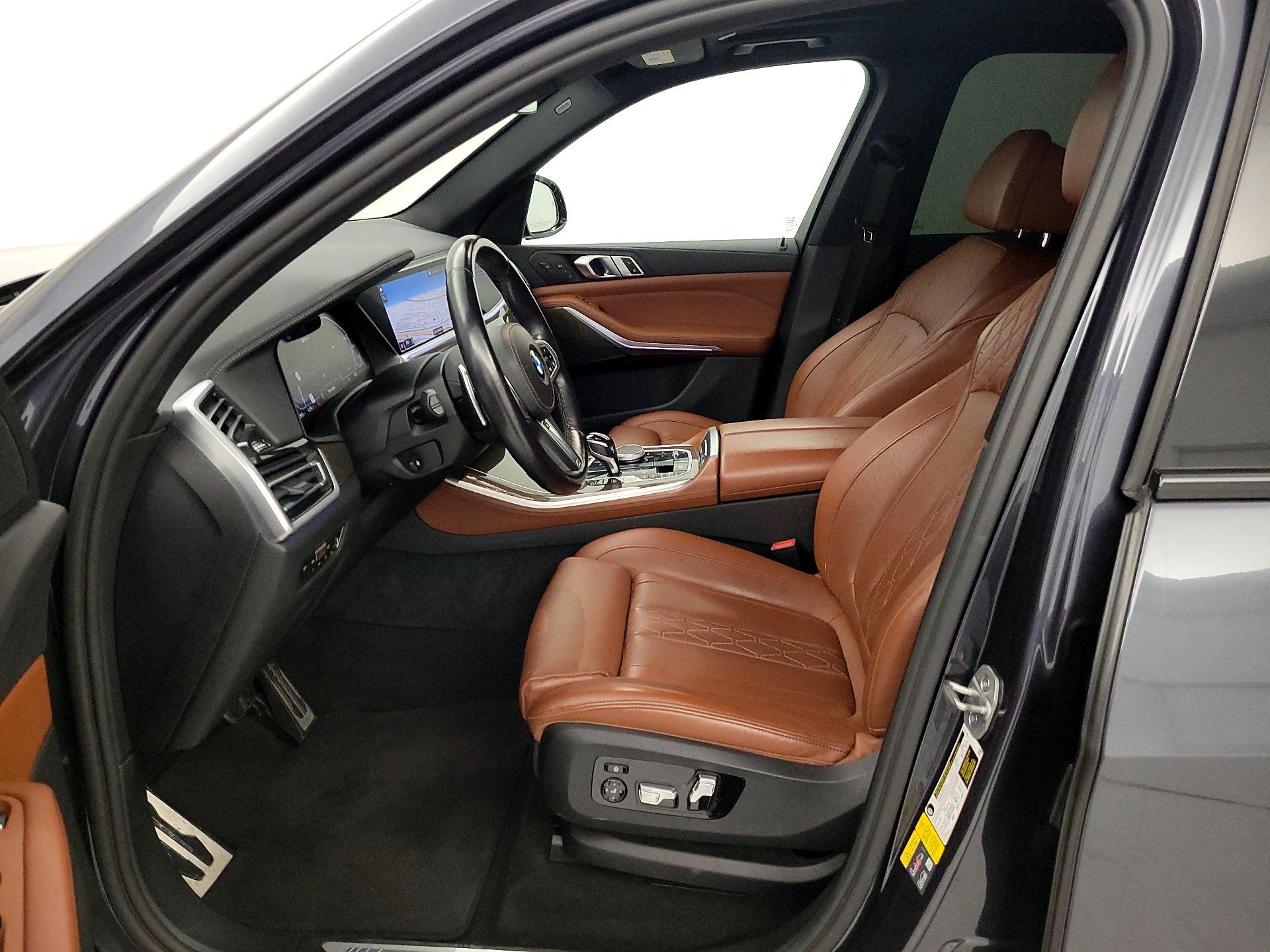 Thumbnail: 2021 BMW X5 - 11