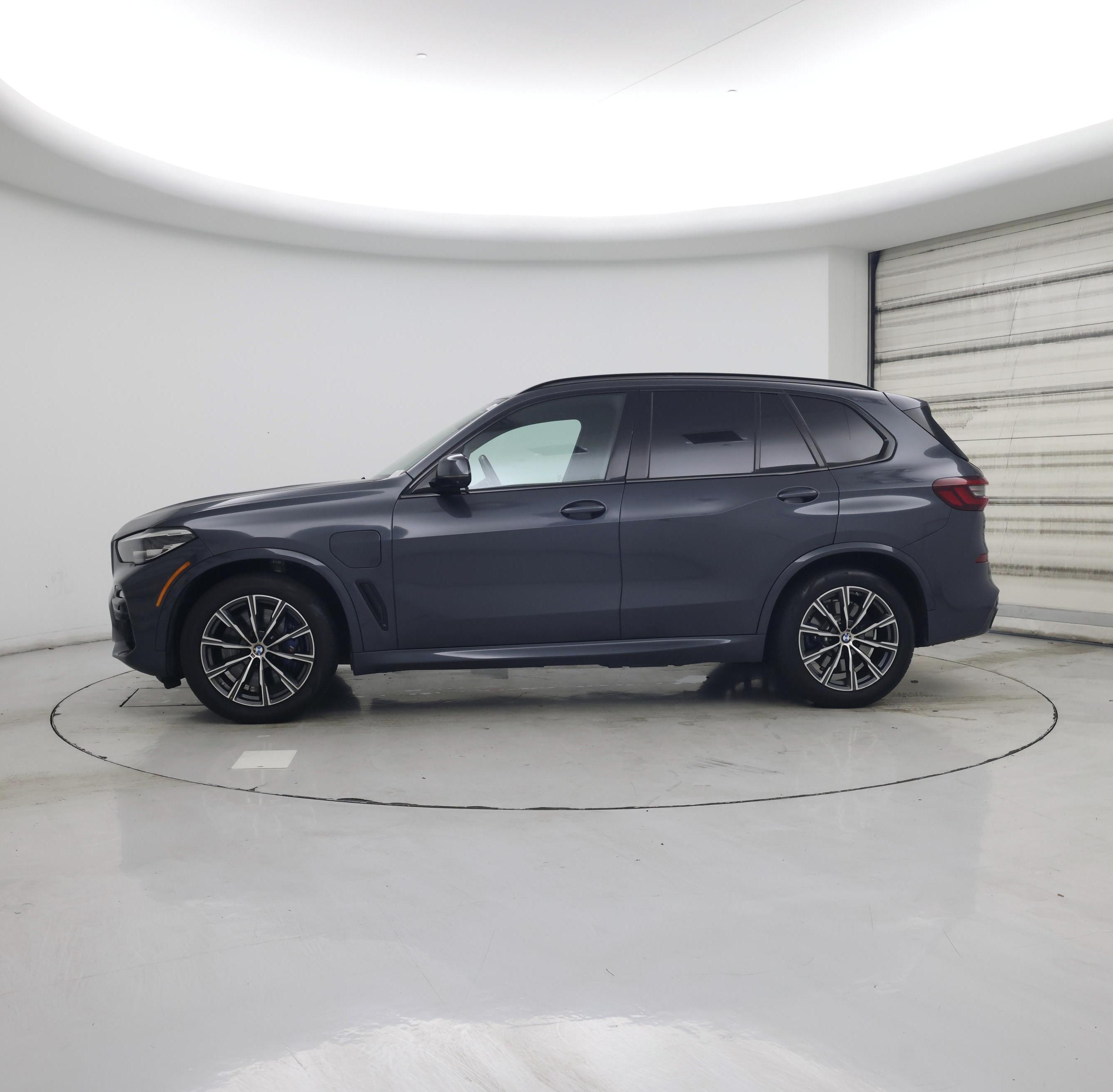 Thumbnail: 2021 BMW X5 - 3