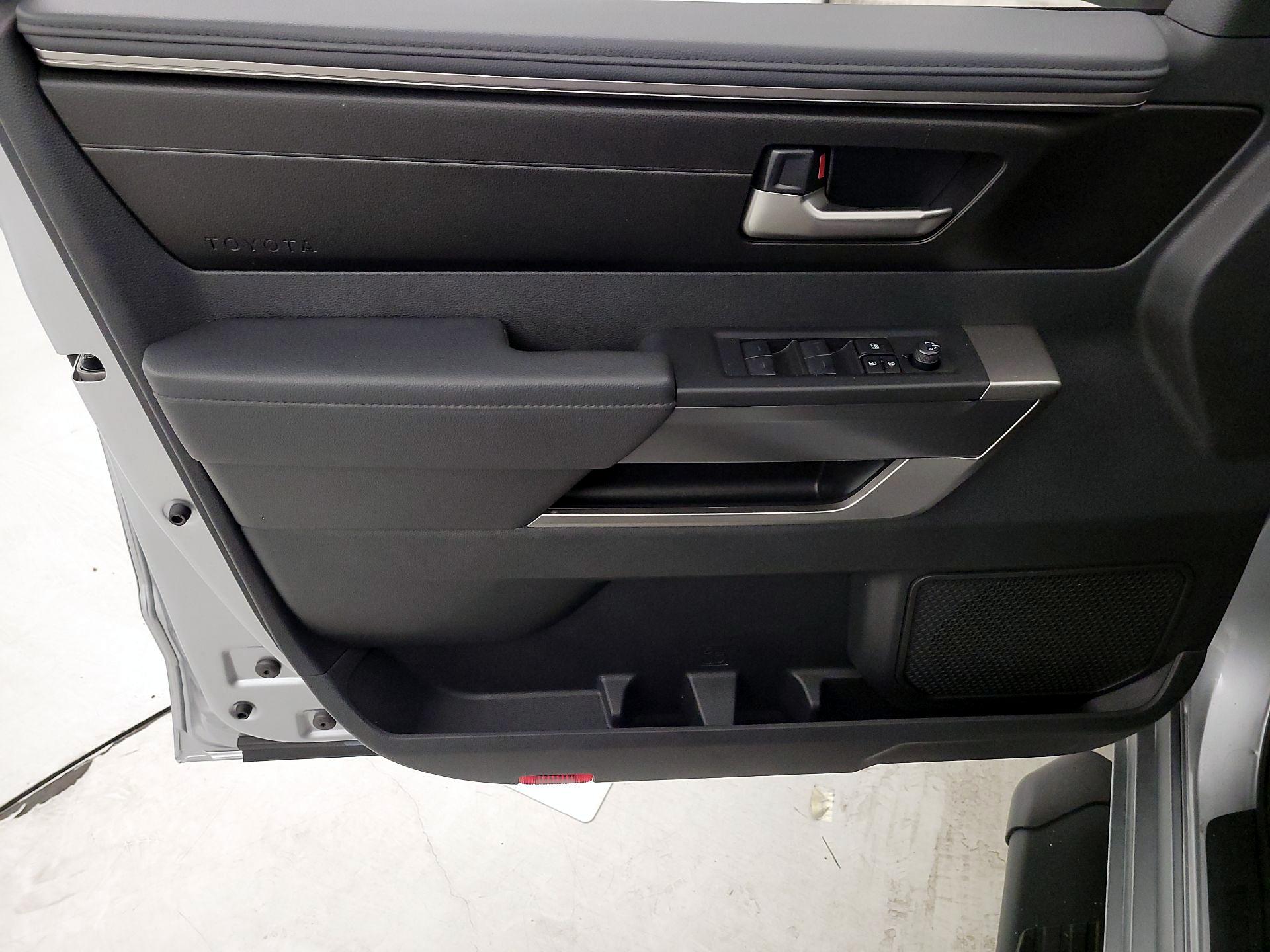 Thumbnail: 2024 Toyota Tundra - 12