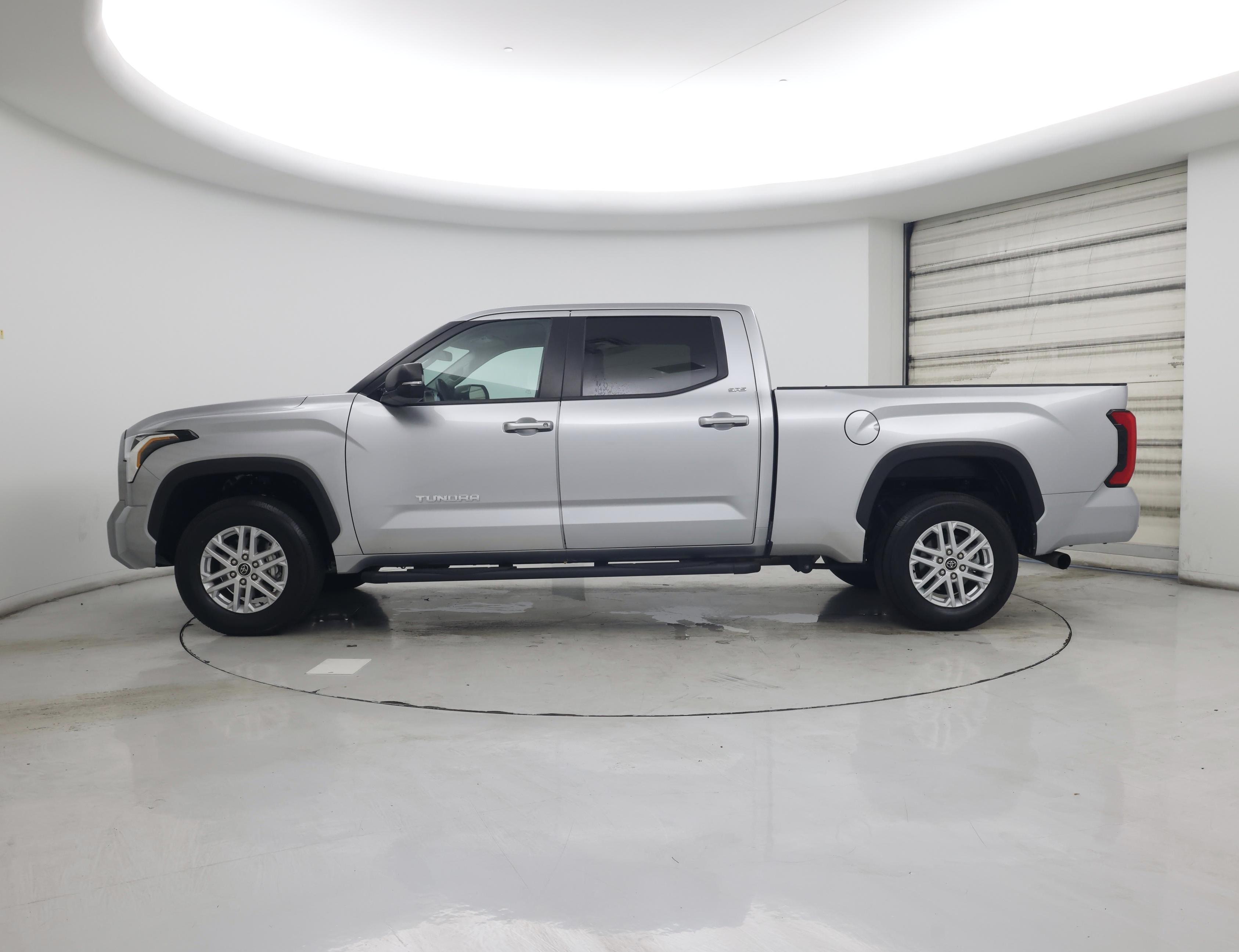 Thumbnail: 2024 Toyota Tundra - 3