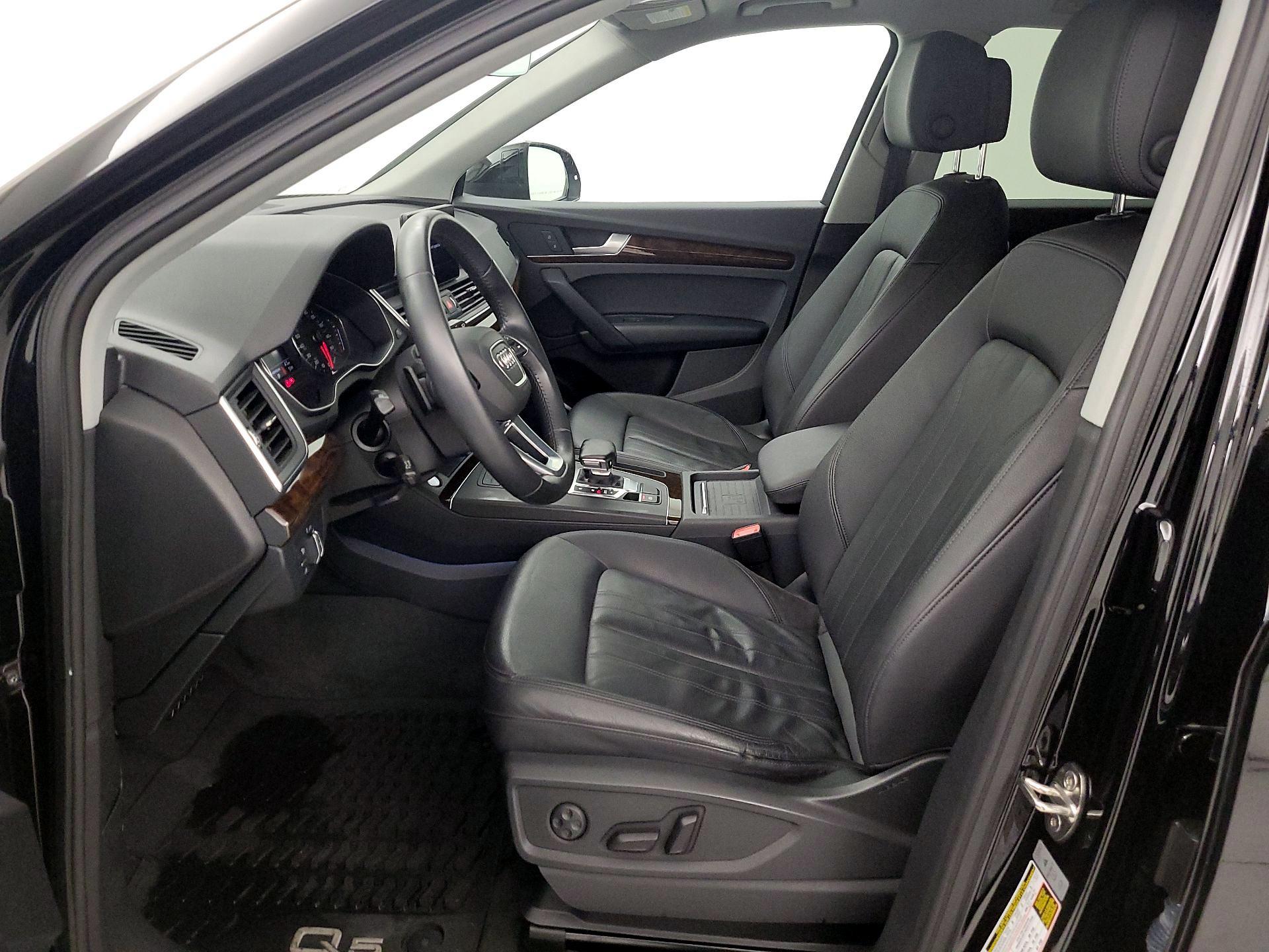 Thumbnail: 2020 Audi Q5 - 11