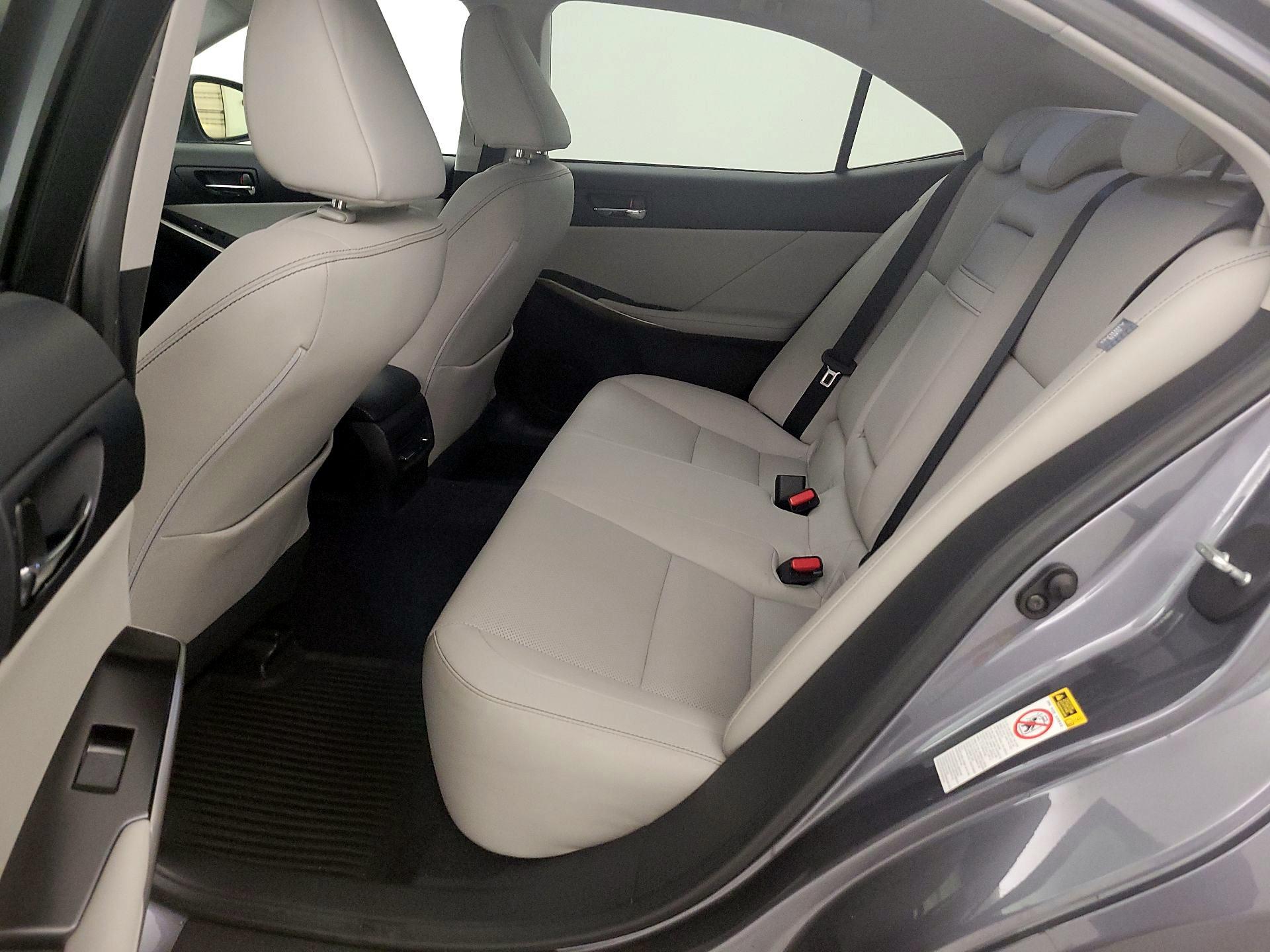 Thumbnail: 2014 Lexus IS - 18