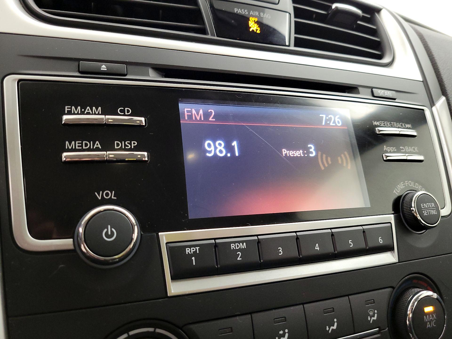 Thumbnail: 2016 Nissan Altima - 15