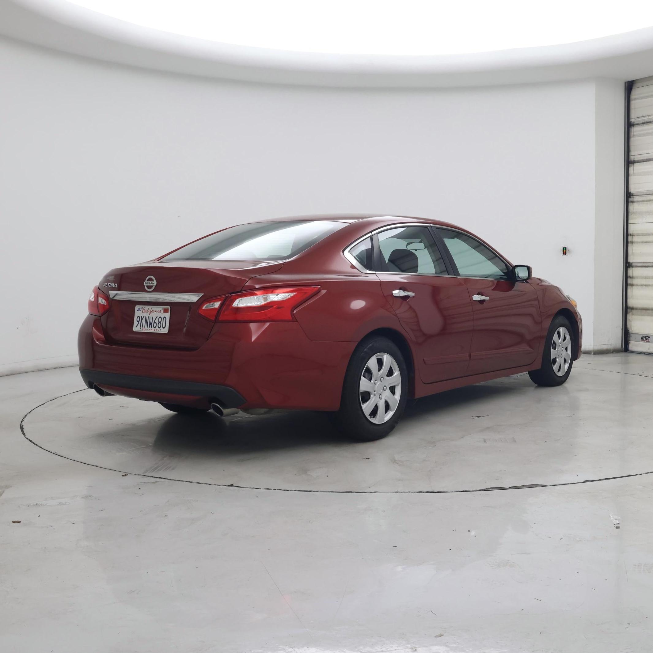 Thumbnail: 2016 Nissan Altima - 8