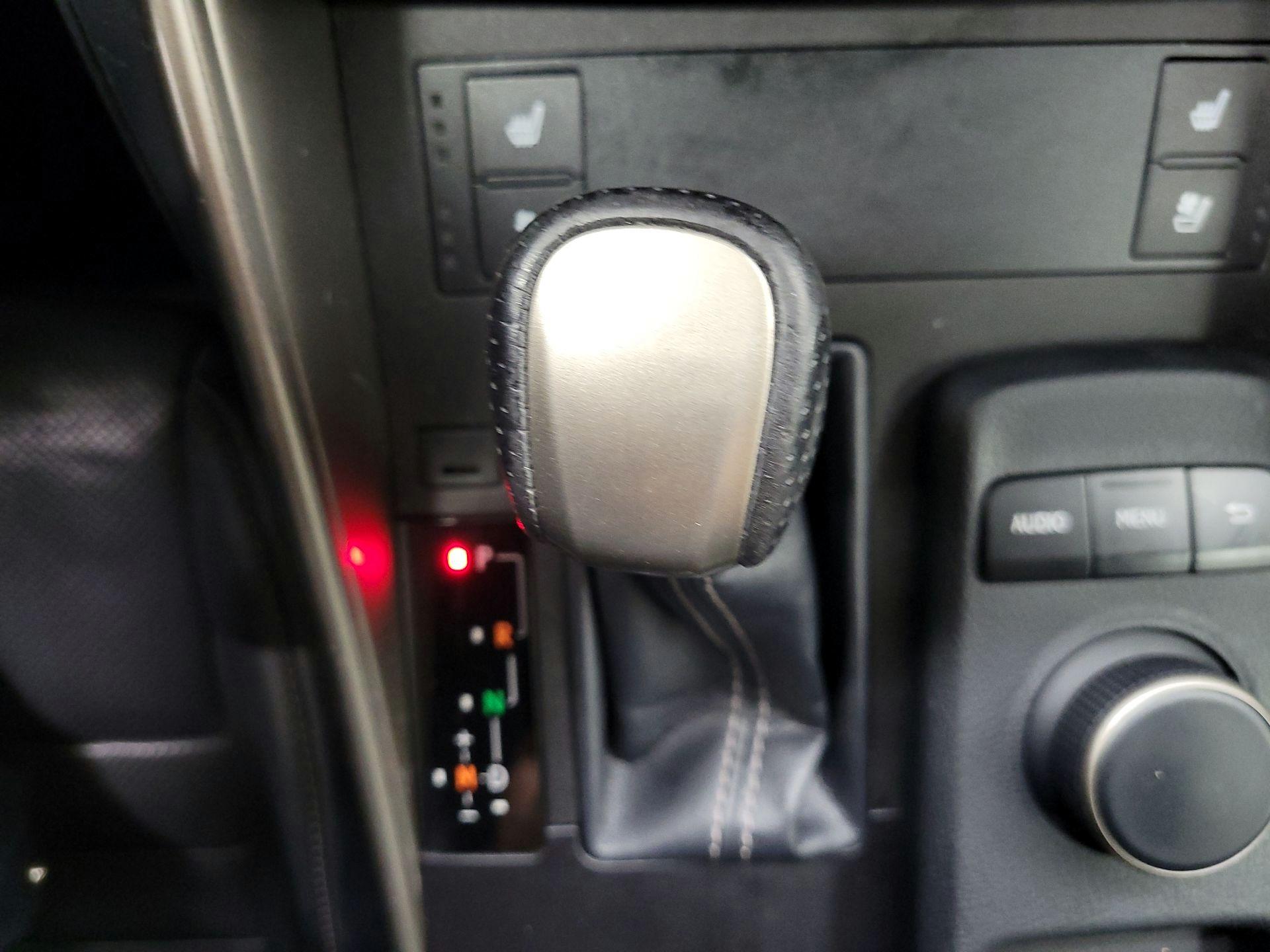 Thumbnail: 2015 Lexus IS - 17