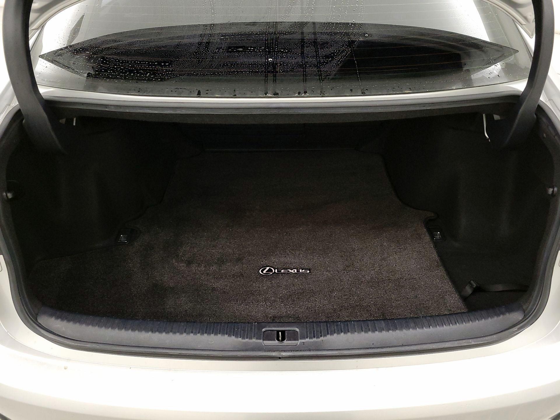 Thumbnail: 2015 Lexus IS - 19