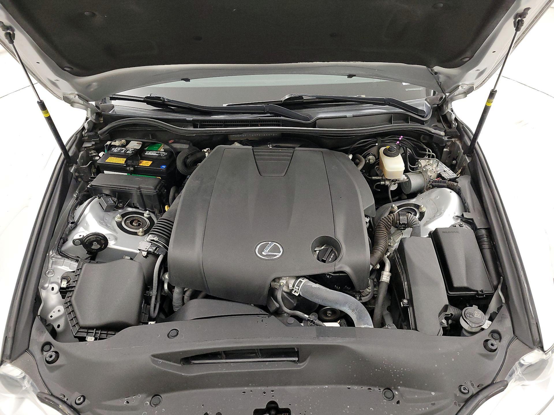 Thumbnail: 2015 Lexus IS - 20