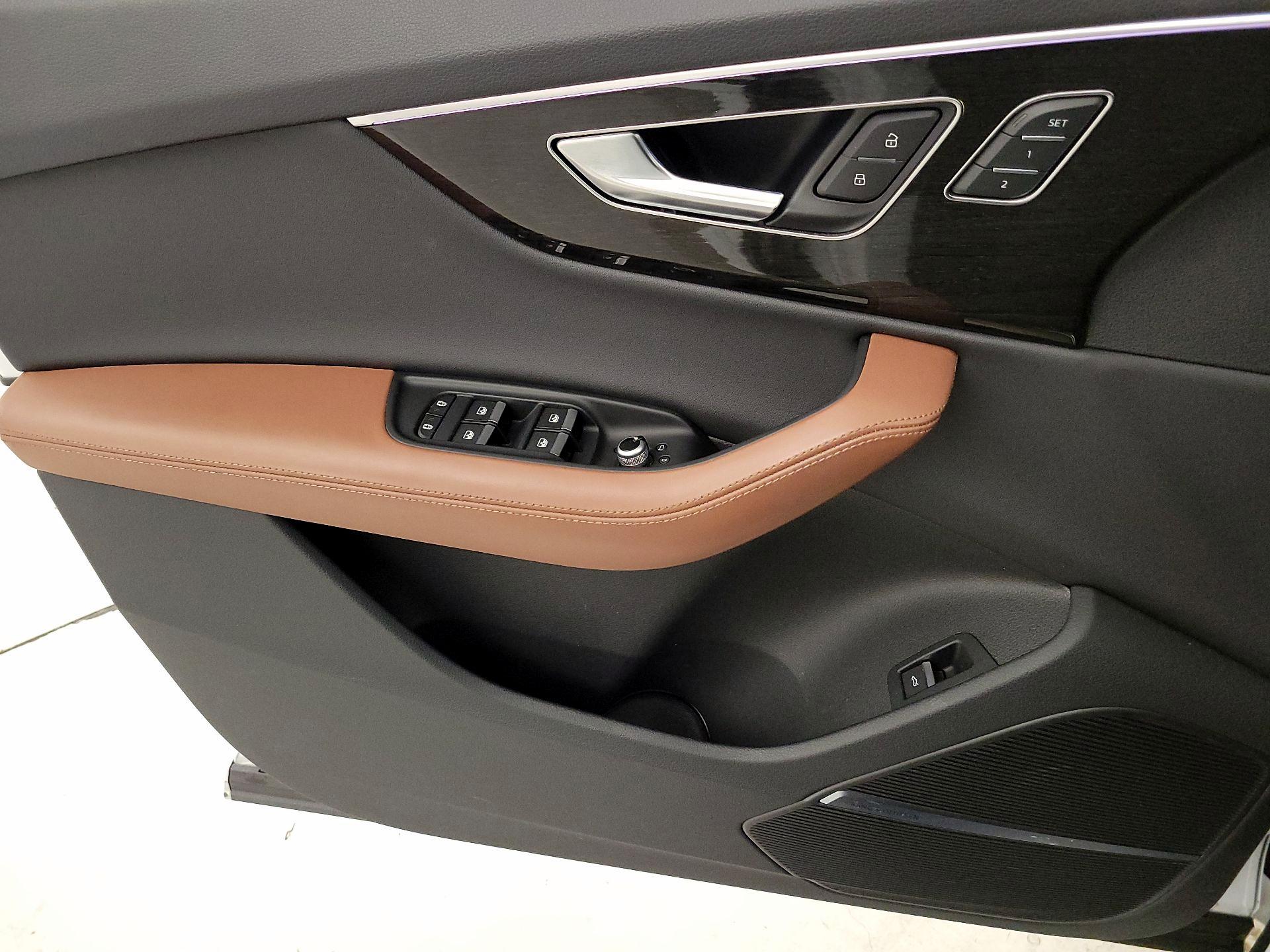 Thumbnail: 2022 Audi Q7 - 12