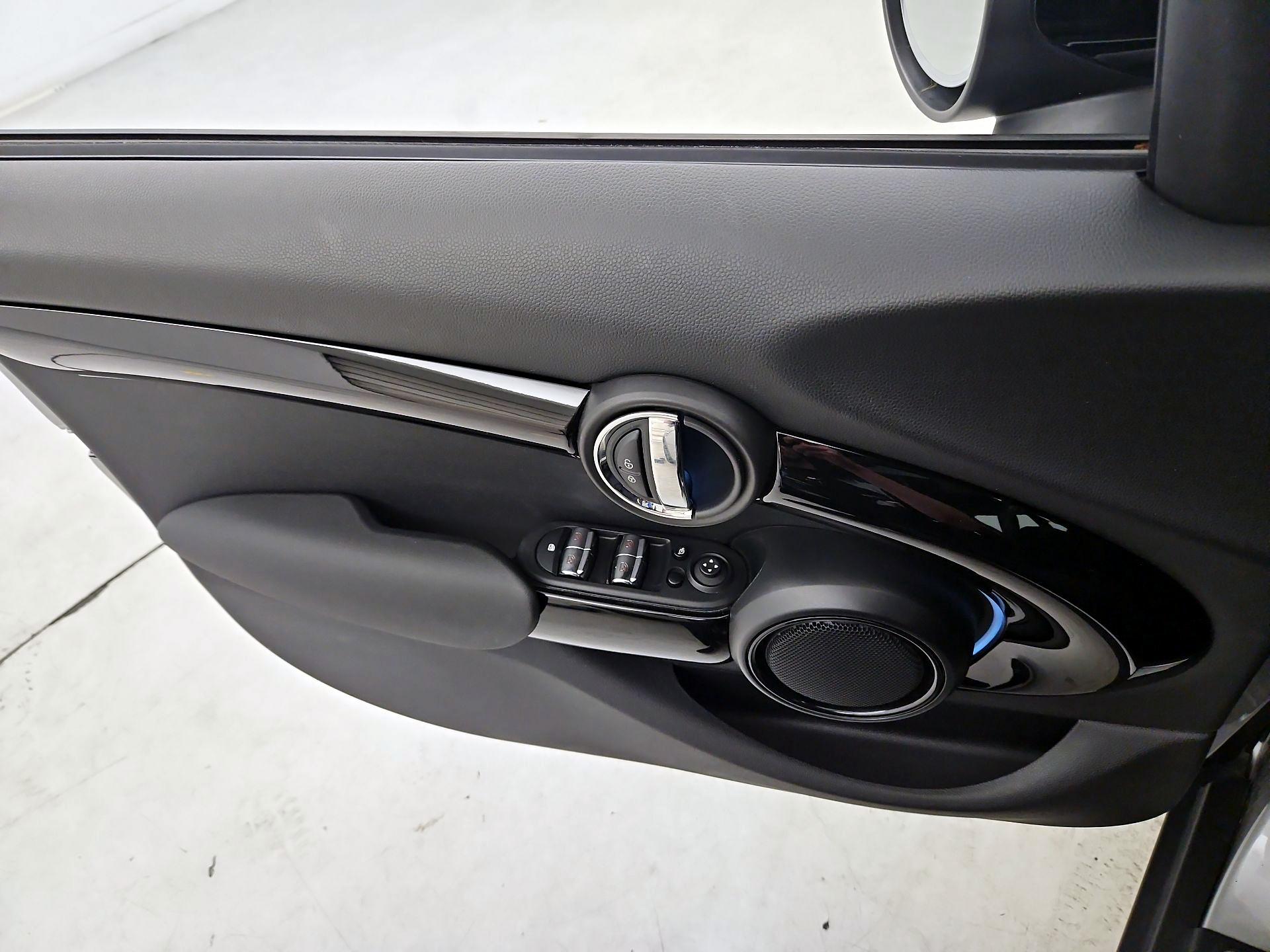 Thumbnail: 2023 MINI Cooper Hardtop - 12
