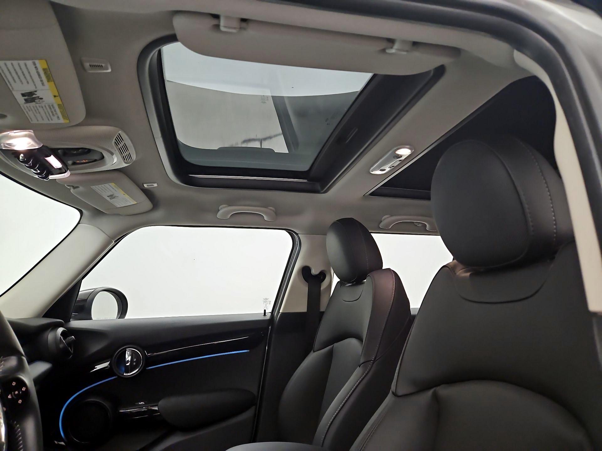 Thumbnail: 2023 MINI Cooper Hardtop - 19
