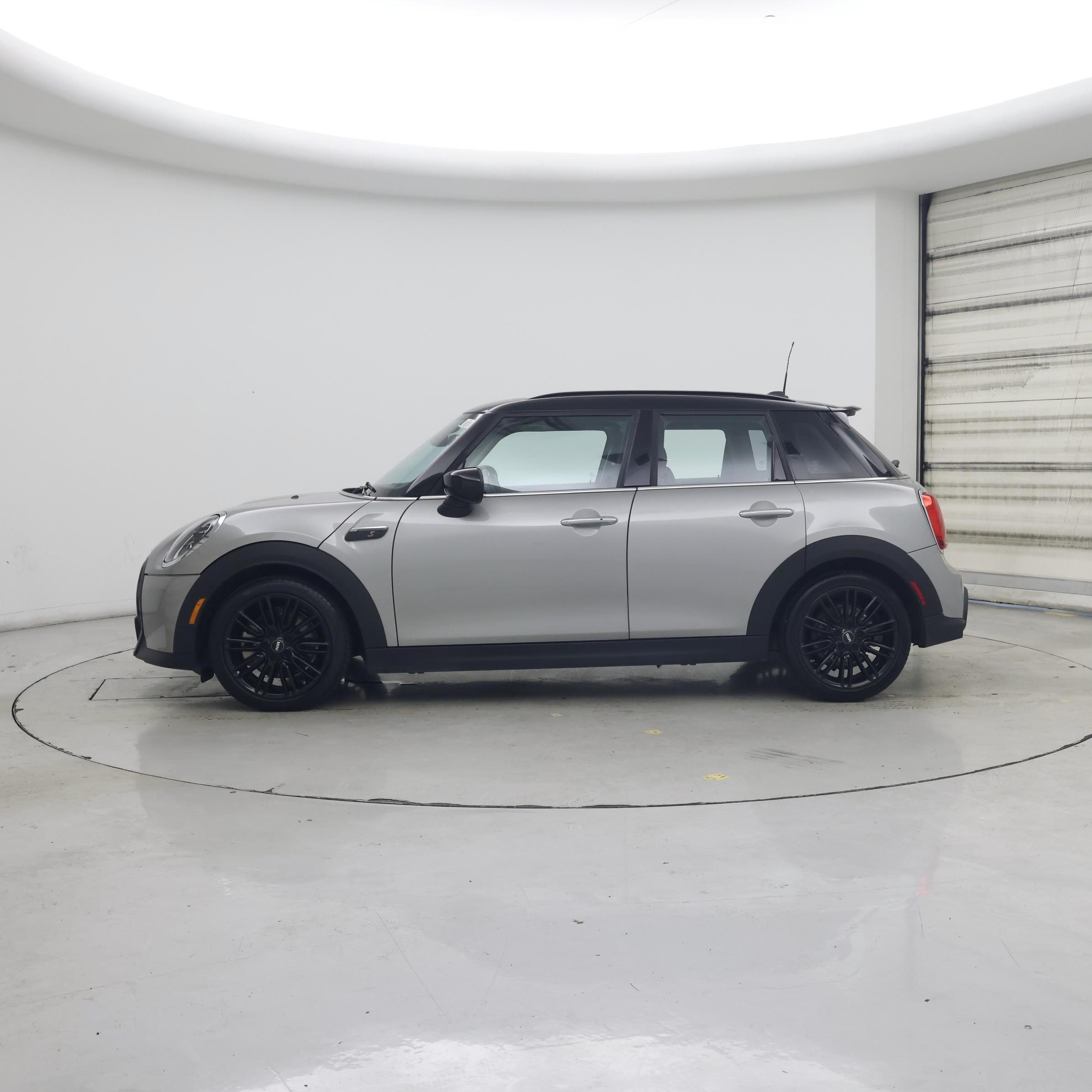 Thumbnail: 2023 MINI Cooper Hardtop - 3