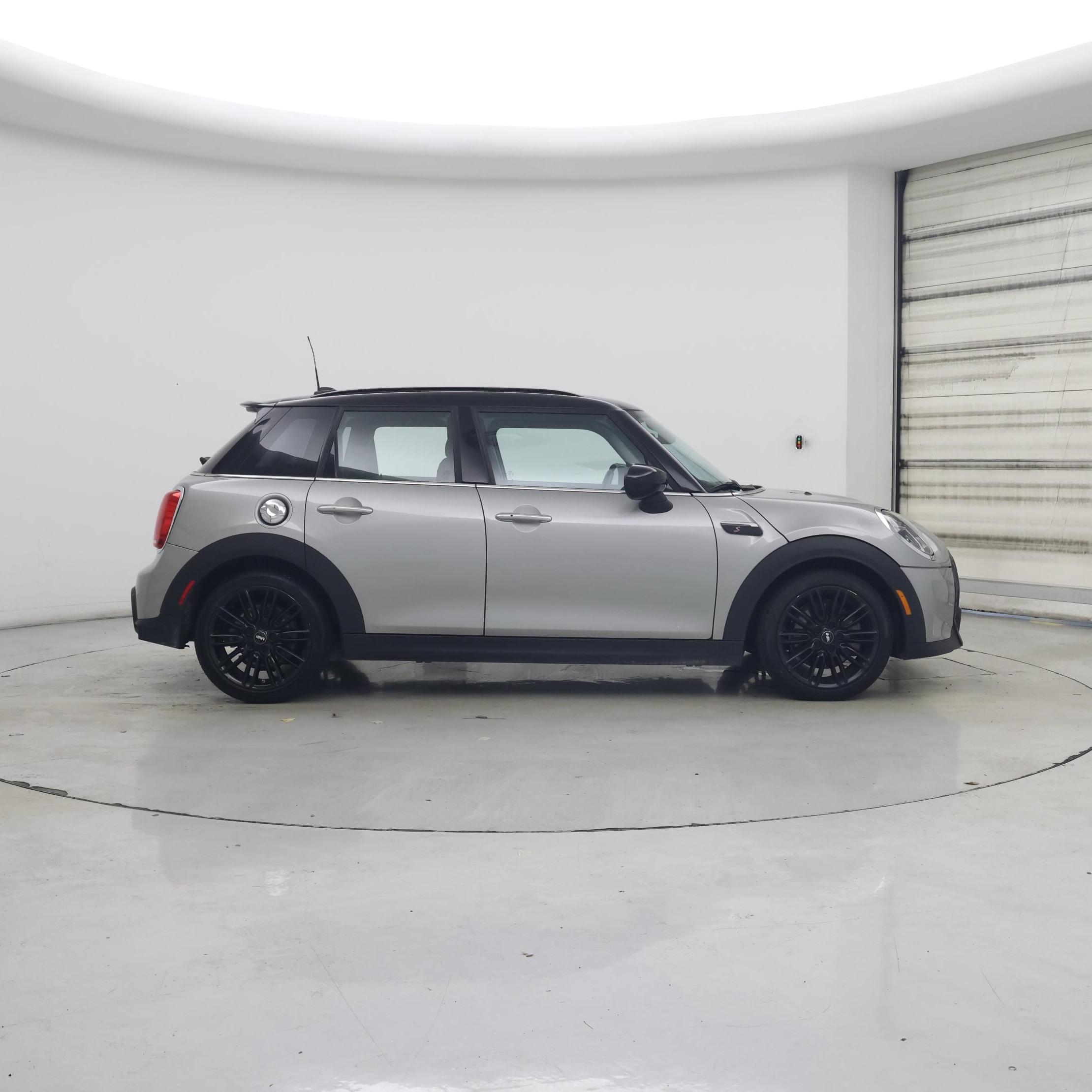 Thumbnail: 2023 MINI Cooper Hardtop - 7