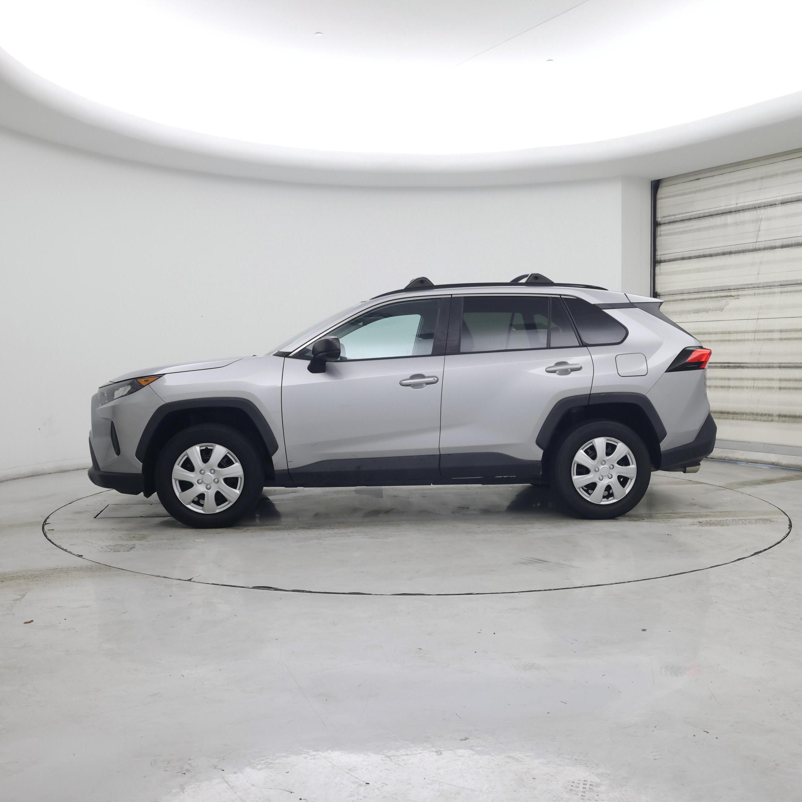 Thumbnail: 2020 Toyota RAV4 - 3