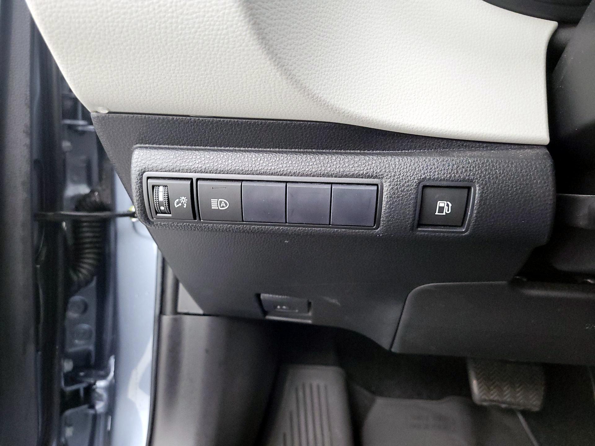 Thumbnail: 2020 Toyota Corolla - 13