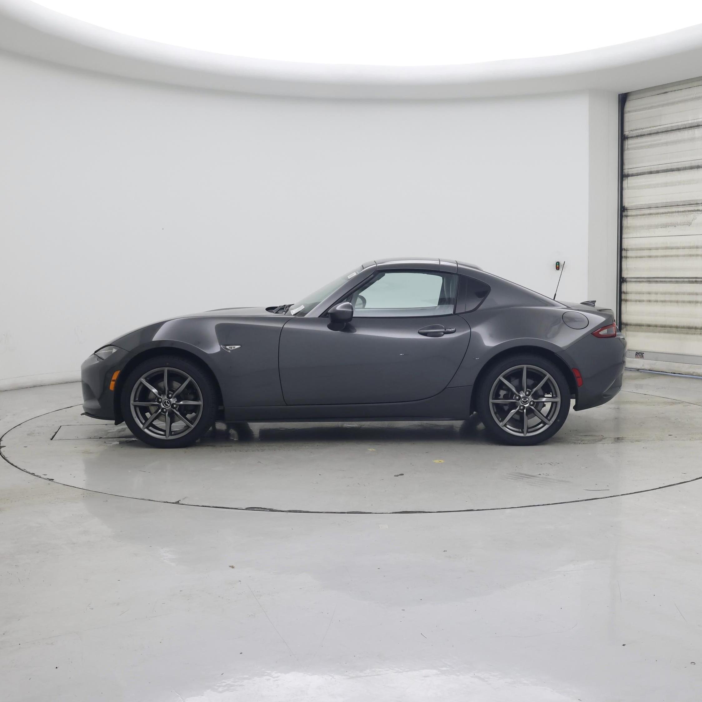 Thumbnail: 2017 Mazda MX-5 Miata - 3
