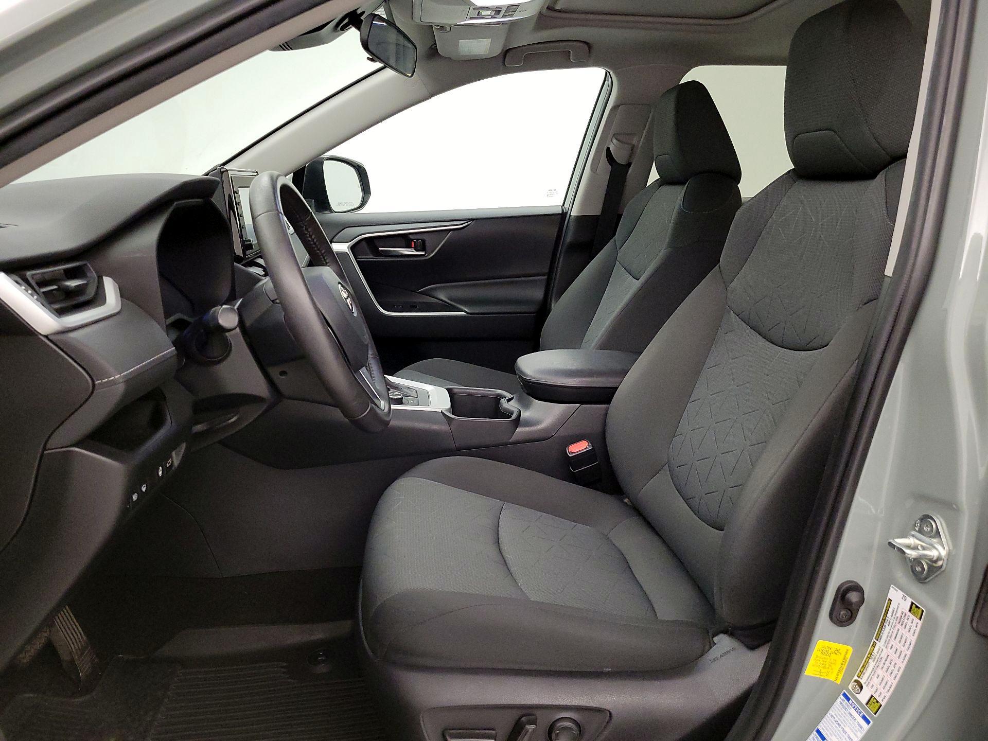 Thumbnail: 2022 Toyota RAV4 - 11