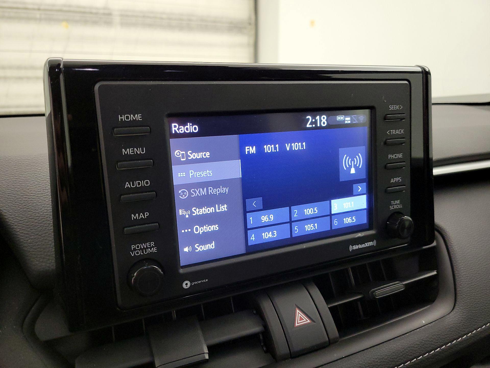 Thumbnail: 2022 Toyota RAV4 - 15