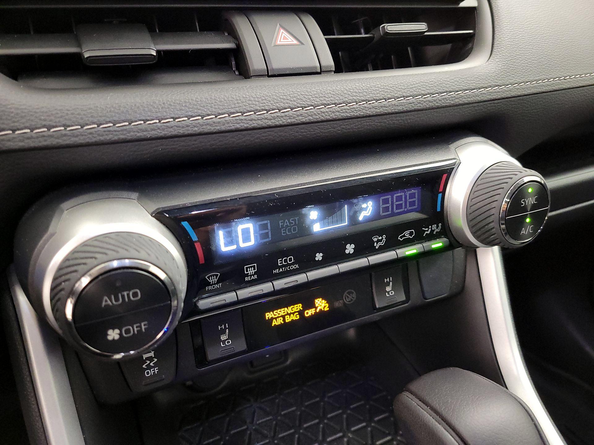 Thumbnail: 2022 Toyota RAV4 - 16