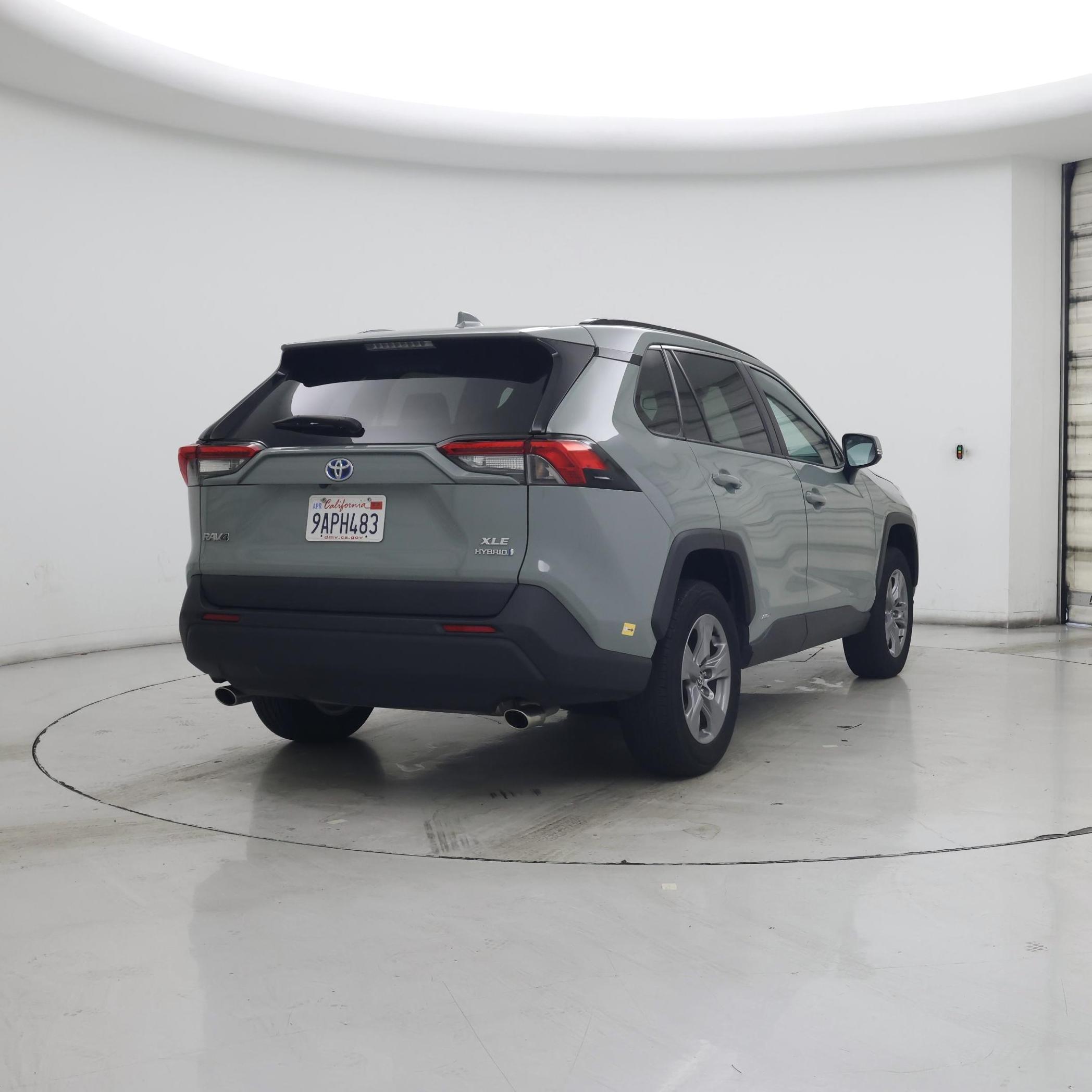 Thumbnail: 2022 Toyota RAV4 - 8