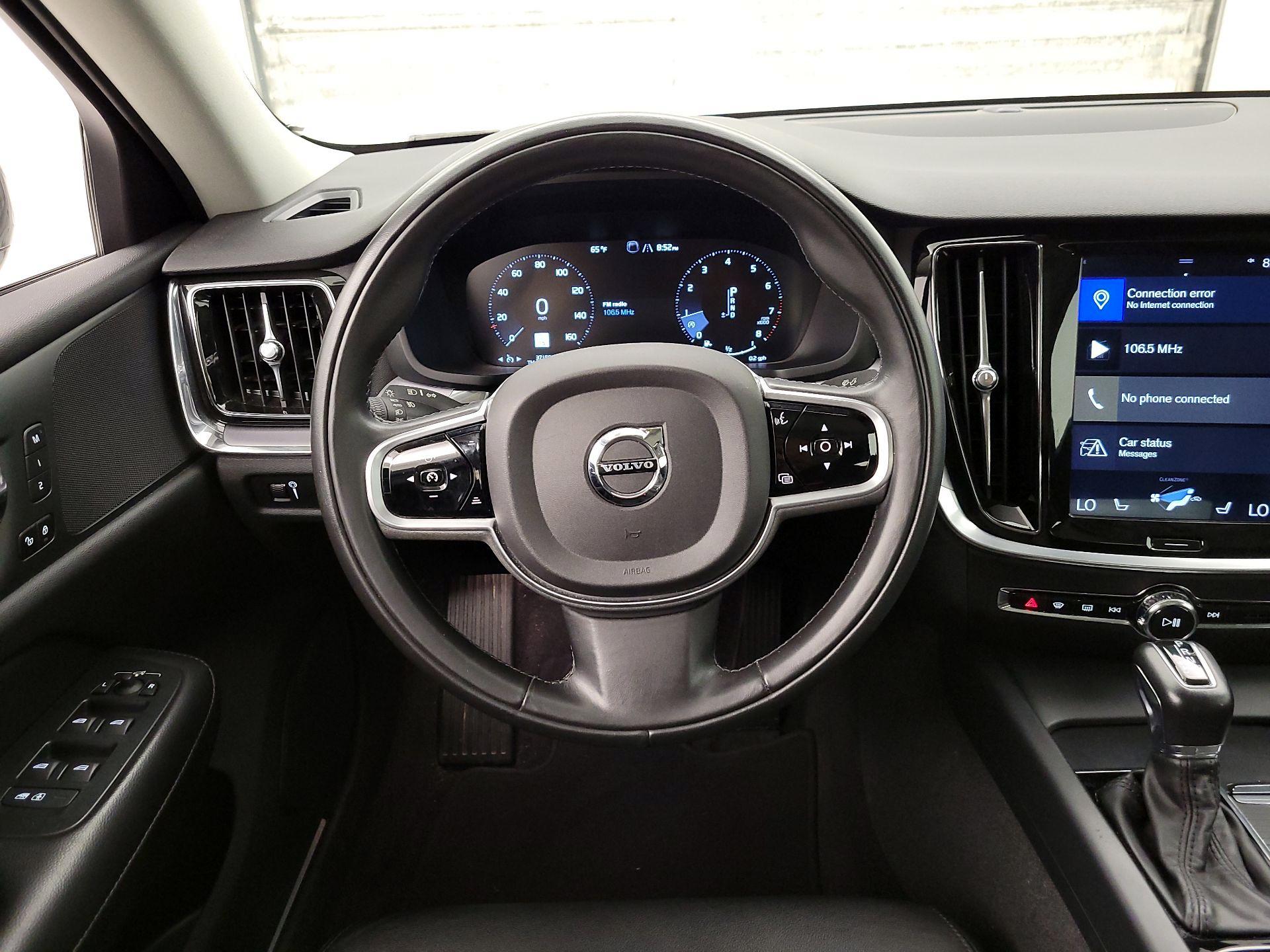 Thumbnail: 2020 Volvo S60 - 10