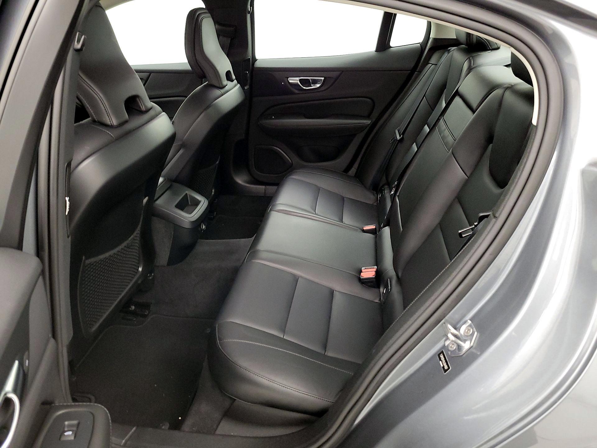 Thumbnail: 2020 Volvo S60 - 19