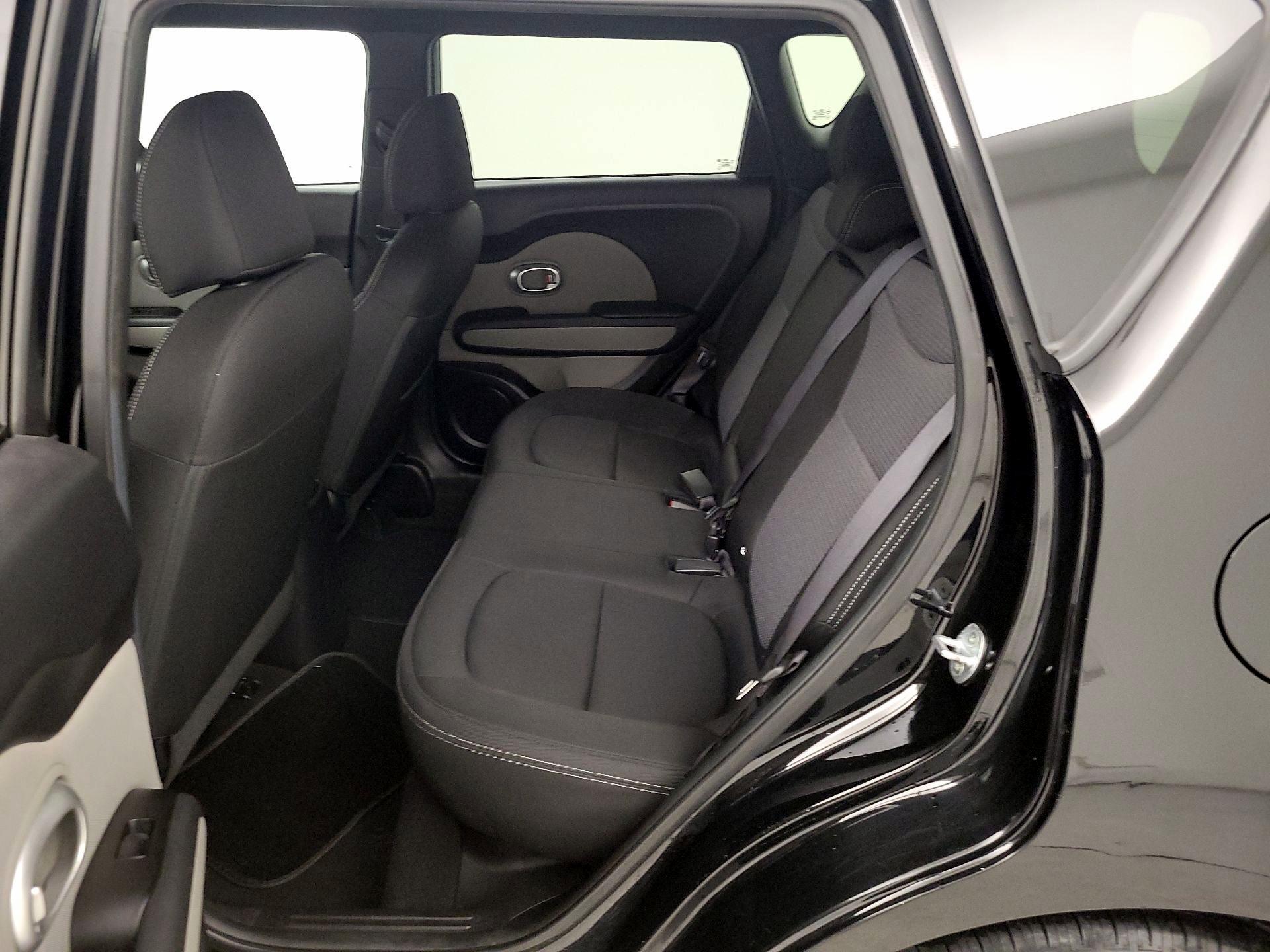 Thumbnail: 2015 Kia Soul - 18