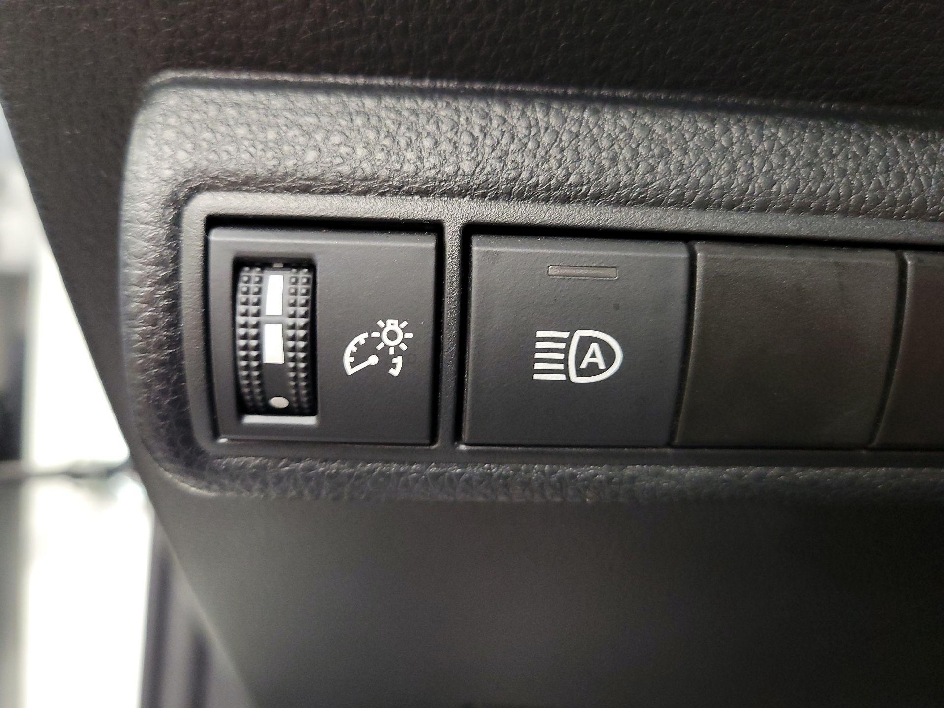 Thumbnail: 2021 Toyota Corolla - 13