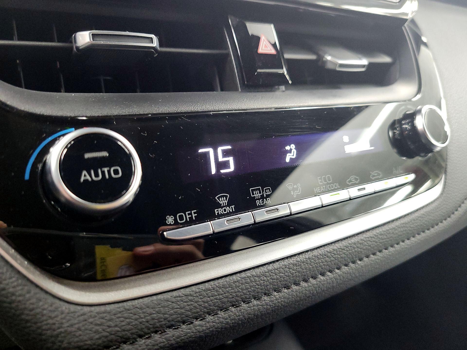 Thumbnail: 2021 Toyota Corolla - 16