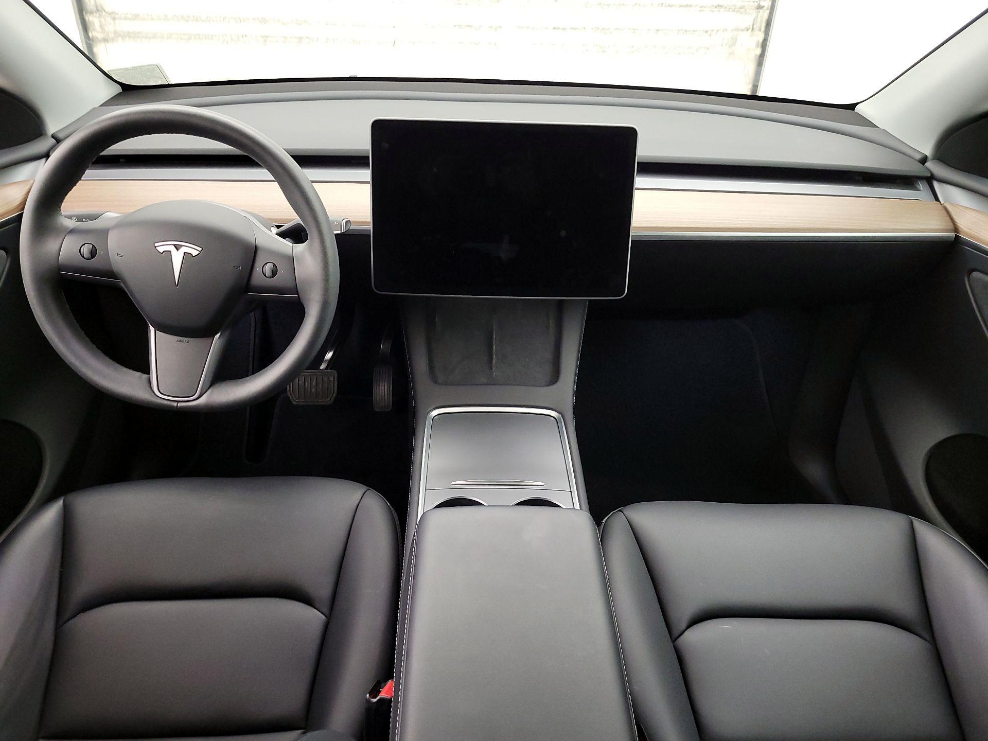 Thumbnail: 2025 Tesla Model Y - 9