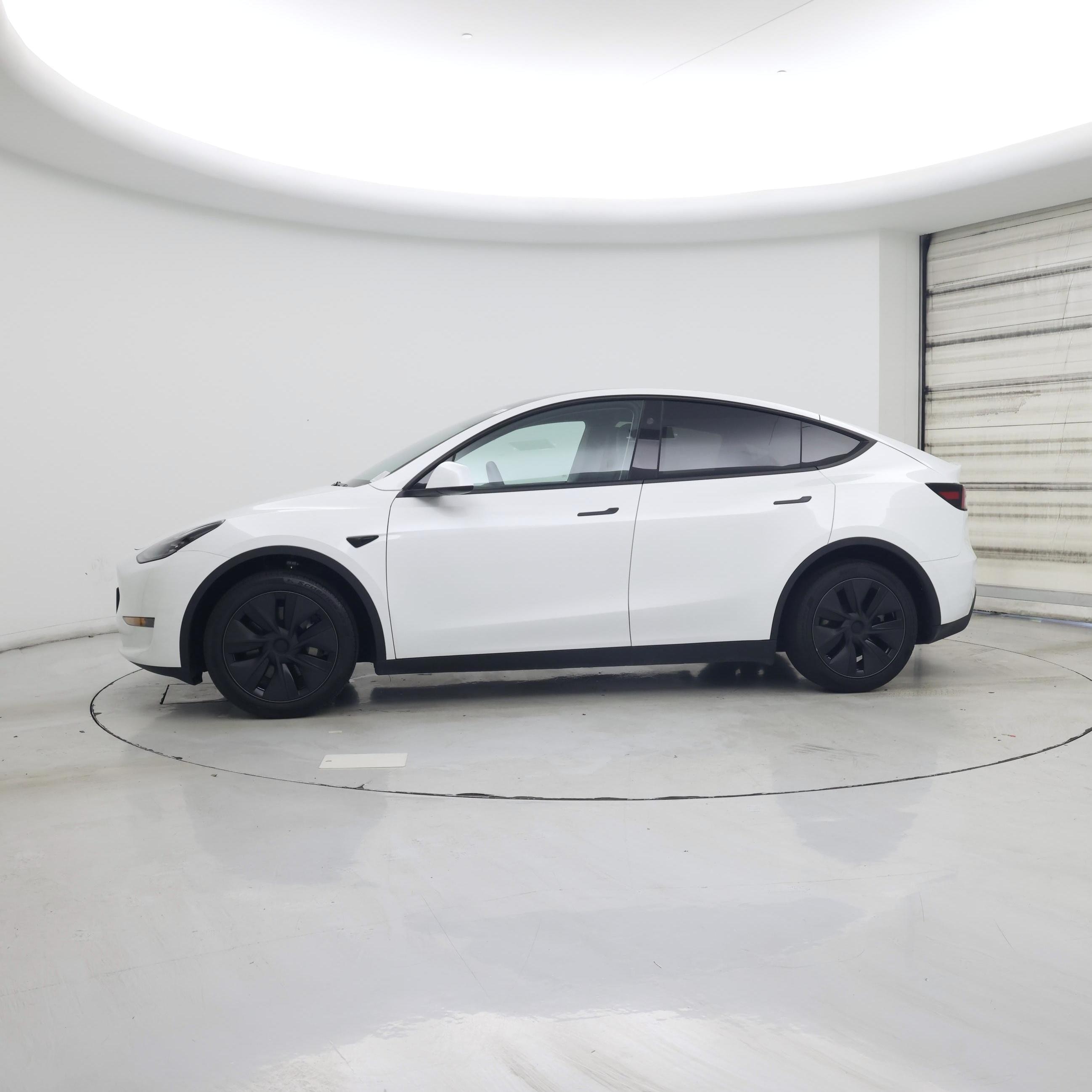 Thumbnail: 2025 Tesla Model Y - 3