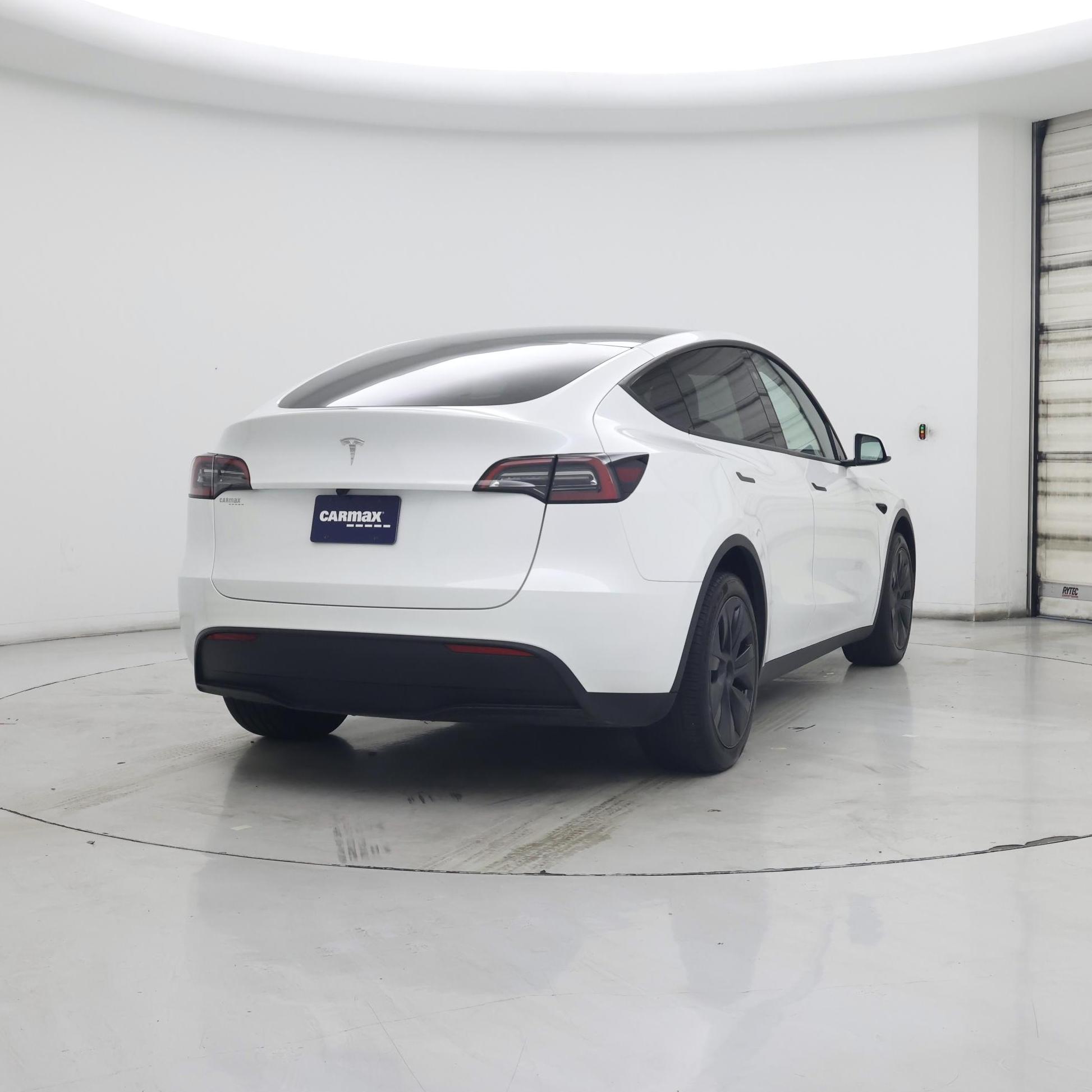 Thumbnail: 2025 Tesla Model Y - 8