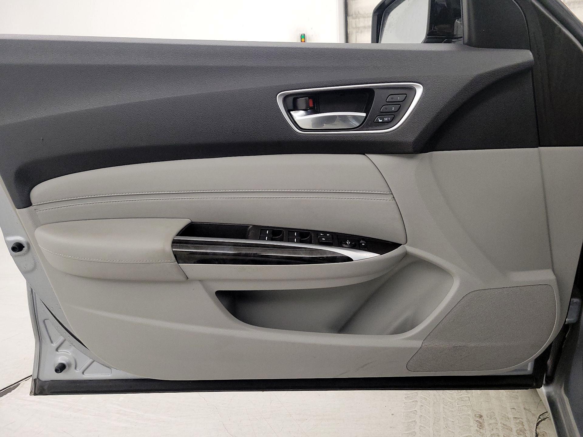 Thumbnail: 2018 Acura TLX - 12