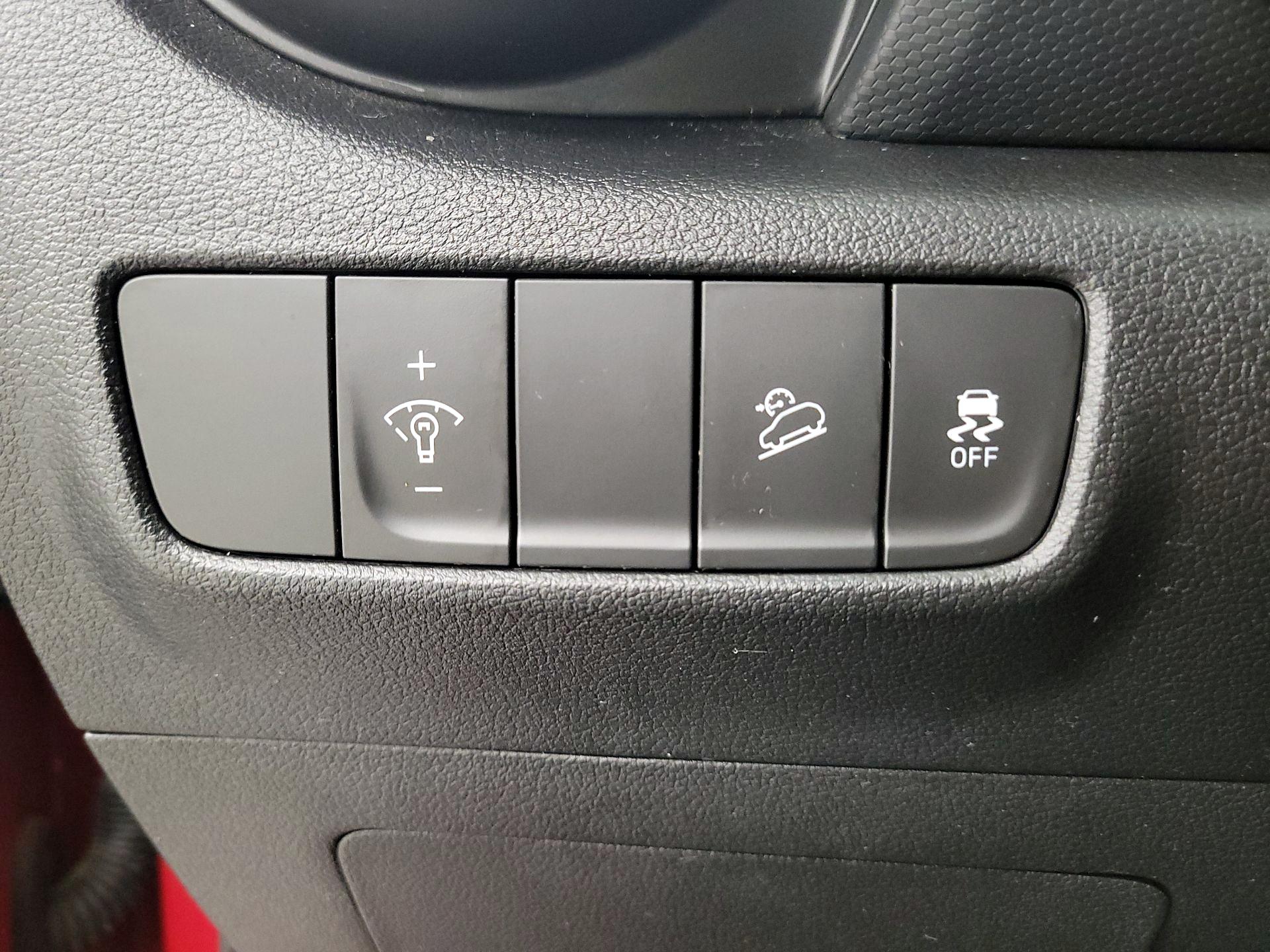 Thumbnail: 2022 Hyundai Kona - 13