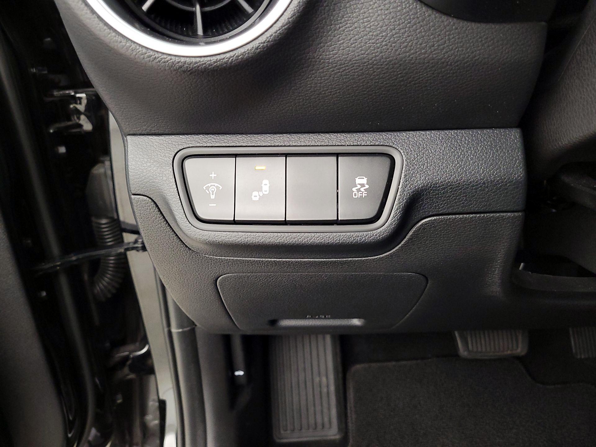 Thumbnail: 2023 Kia Forte - 13