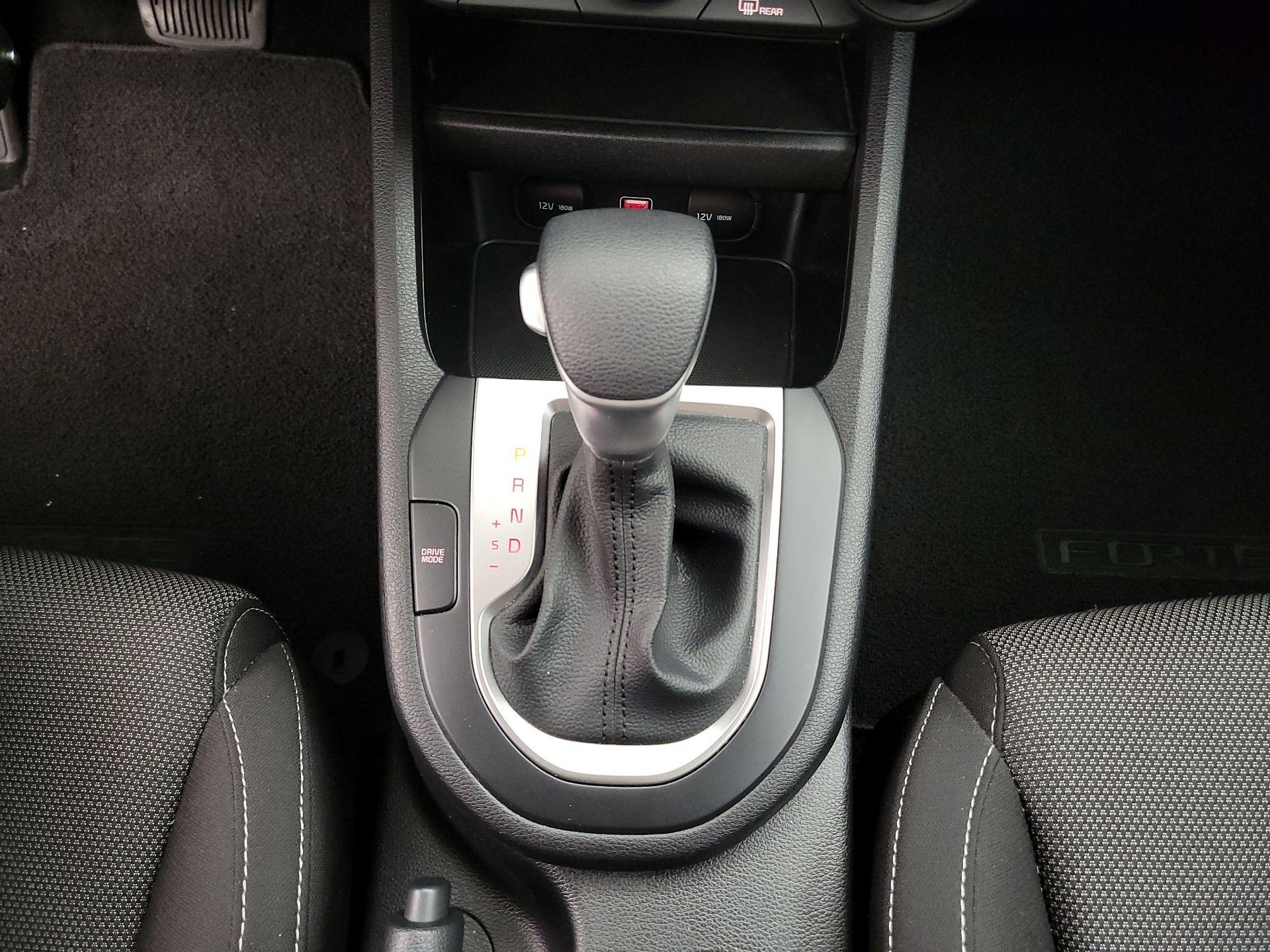 Thumbnail: 2023 Kia Forte - 17