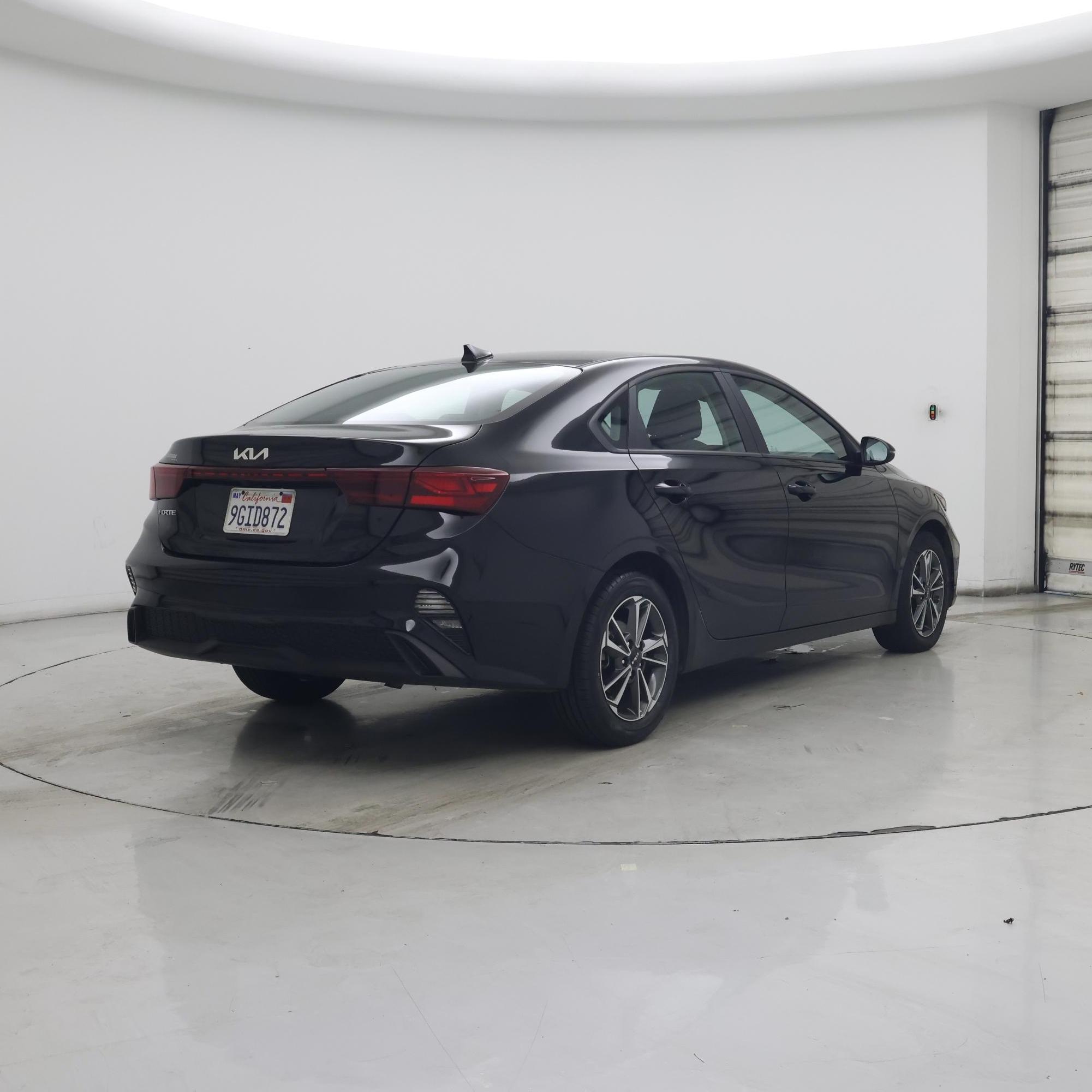 Thumbnail: 2023 Kia Forte - 8