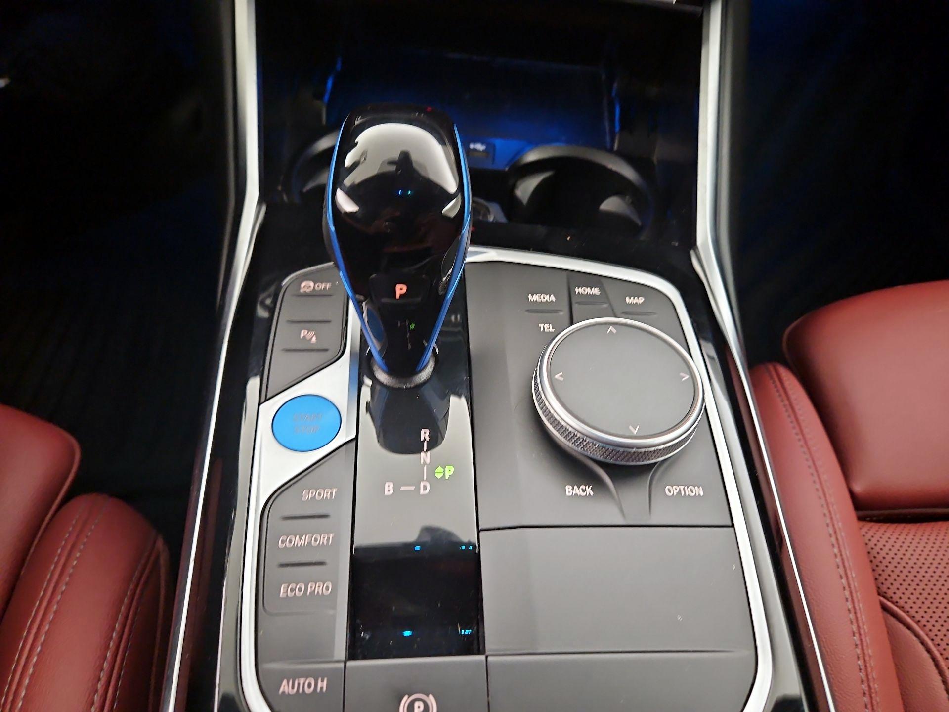 Thumbnail: 2023 BMW i4 - 18