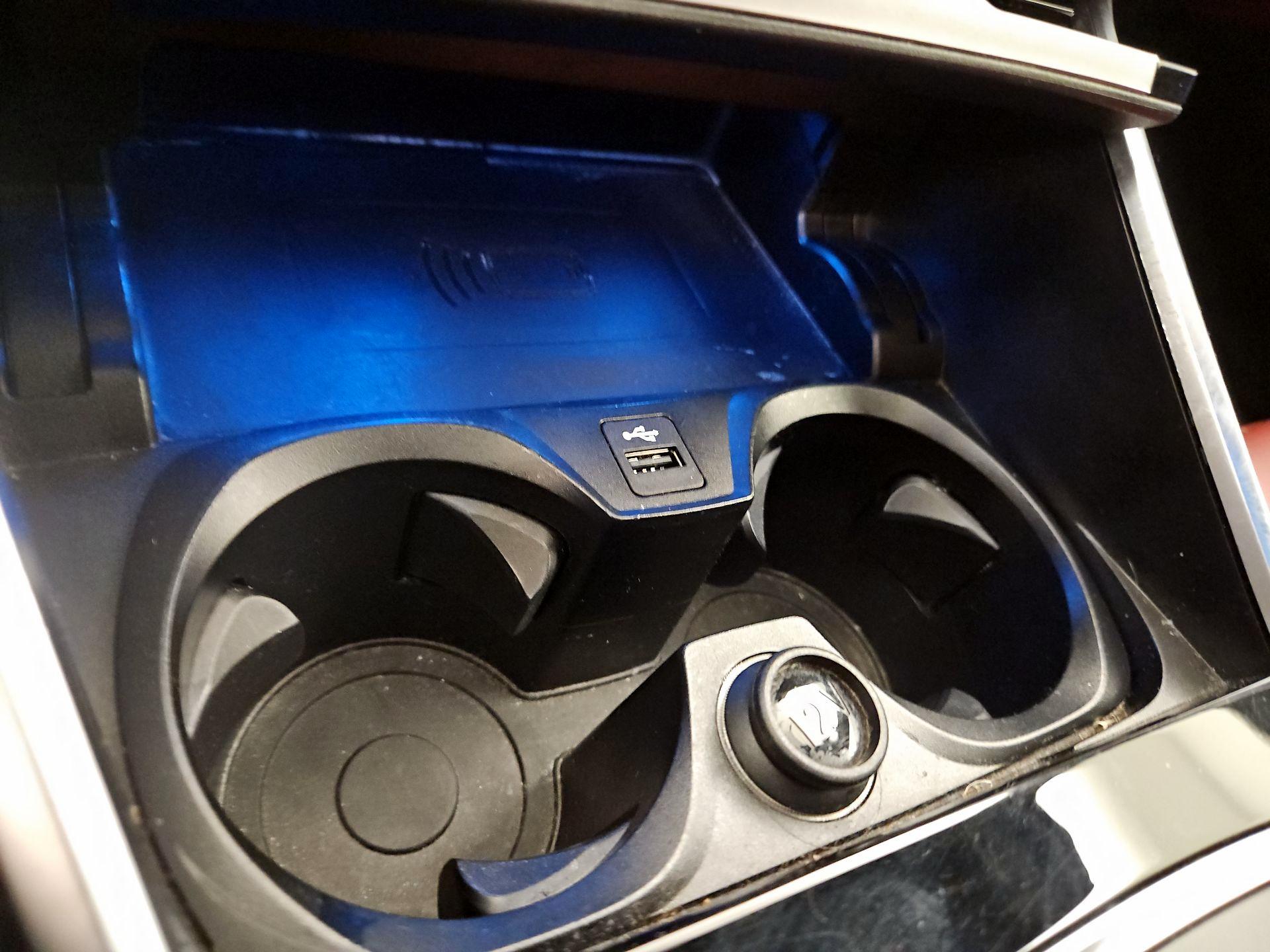 Thumbnail: 2023 BMW i4 - 19