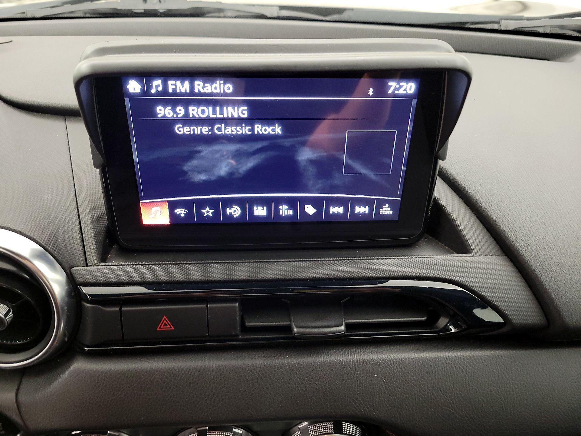 Thumbnail: 2019 Mazda MX-5 Miata - 16