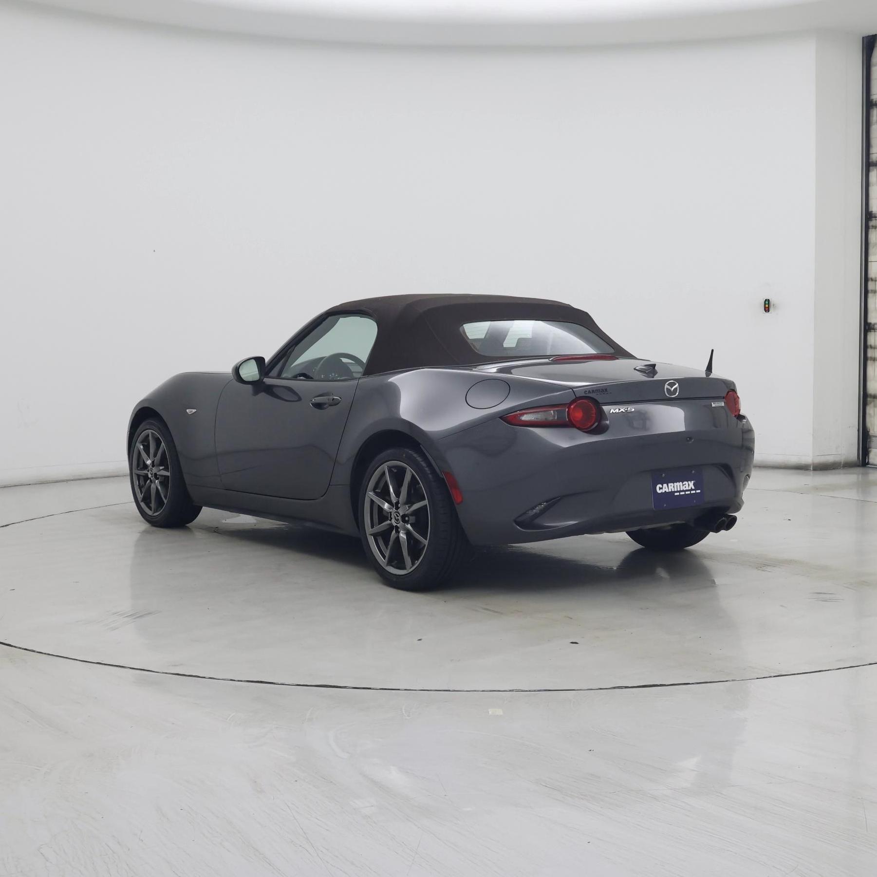Thumbnail: 2019 Mazda MX-5 Miata - 2