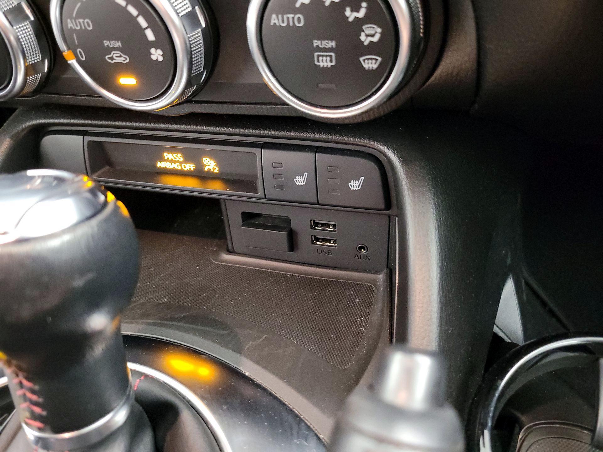 Thumbnail: 2019 Mazda MX-5 Miata - 19