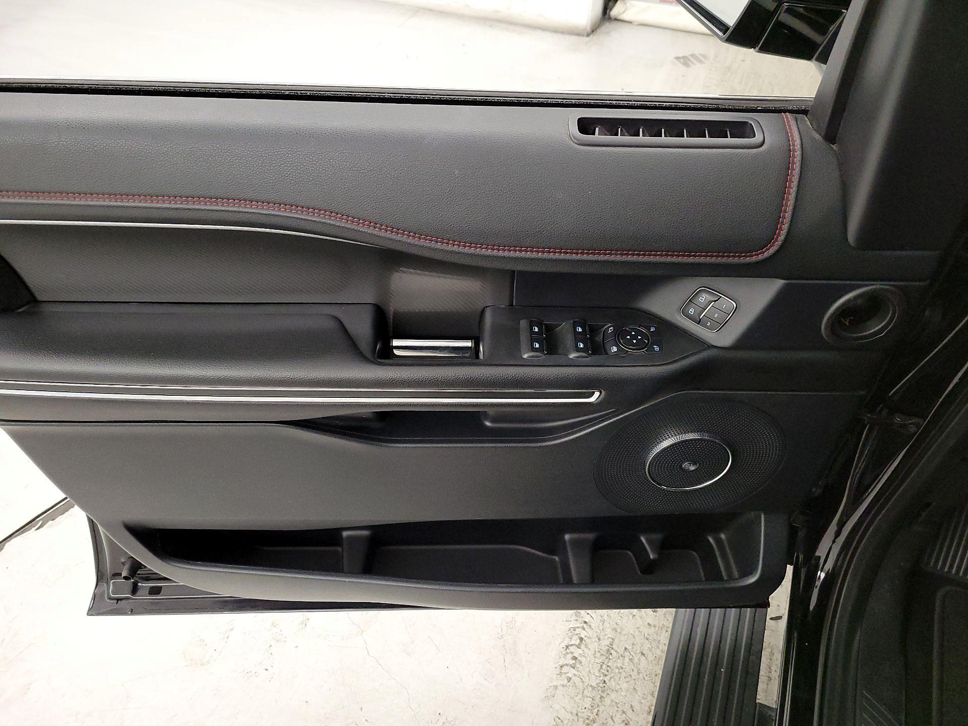 Thumbnail: 2019 Ford Expedition - 12