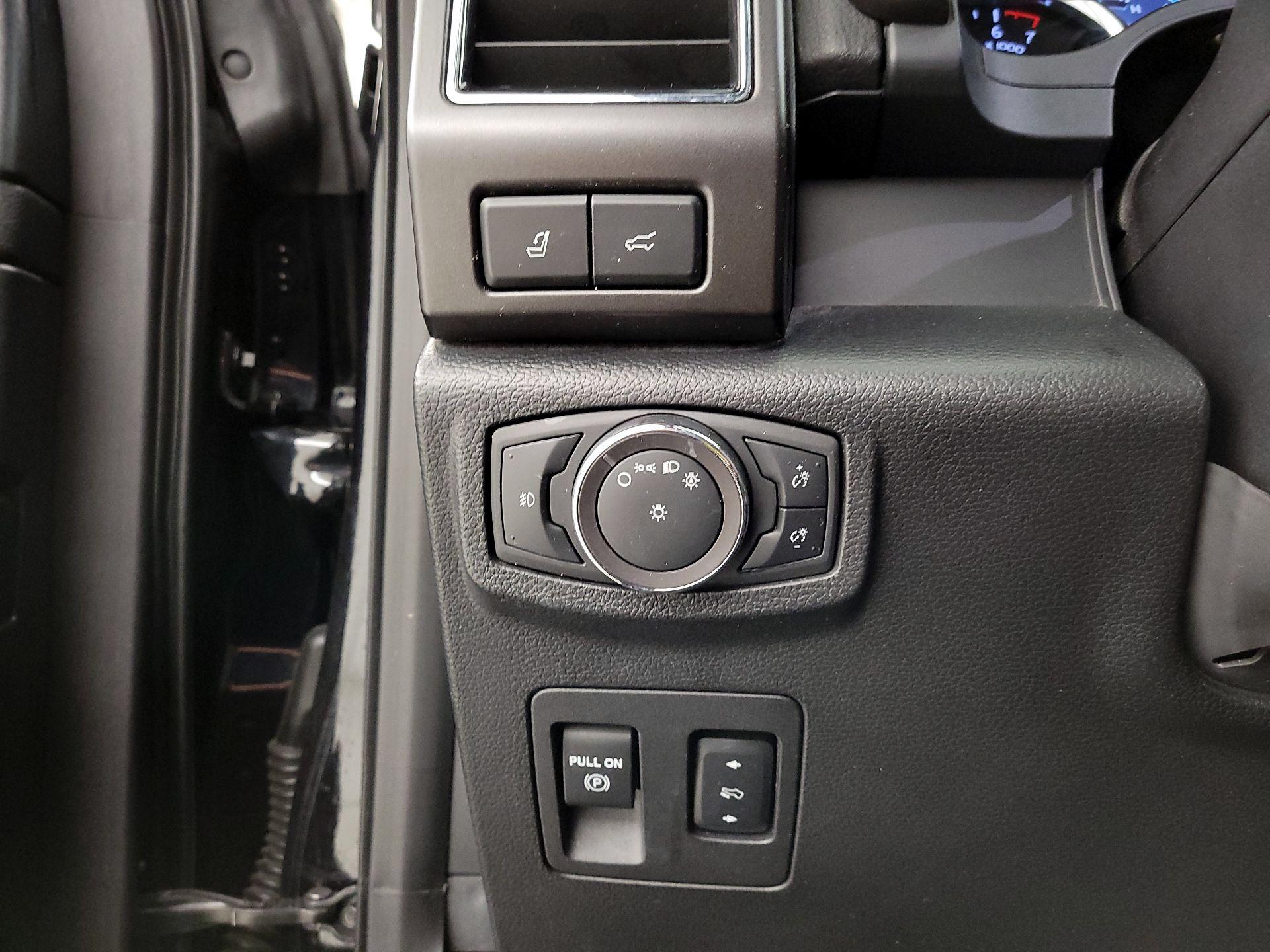 Thumbnail: 2019 Ford Expedition - 13