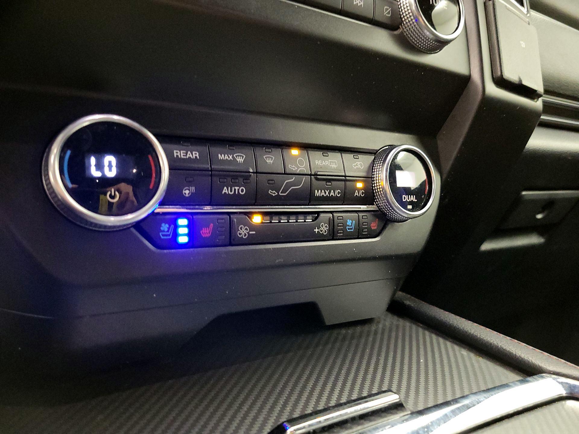 Thumbnail: 2019 Ford Expedition - 17