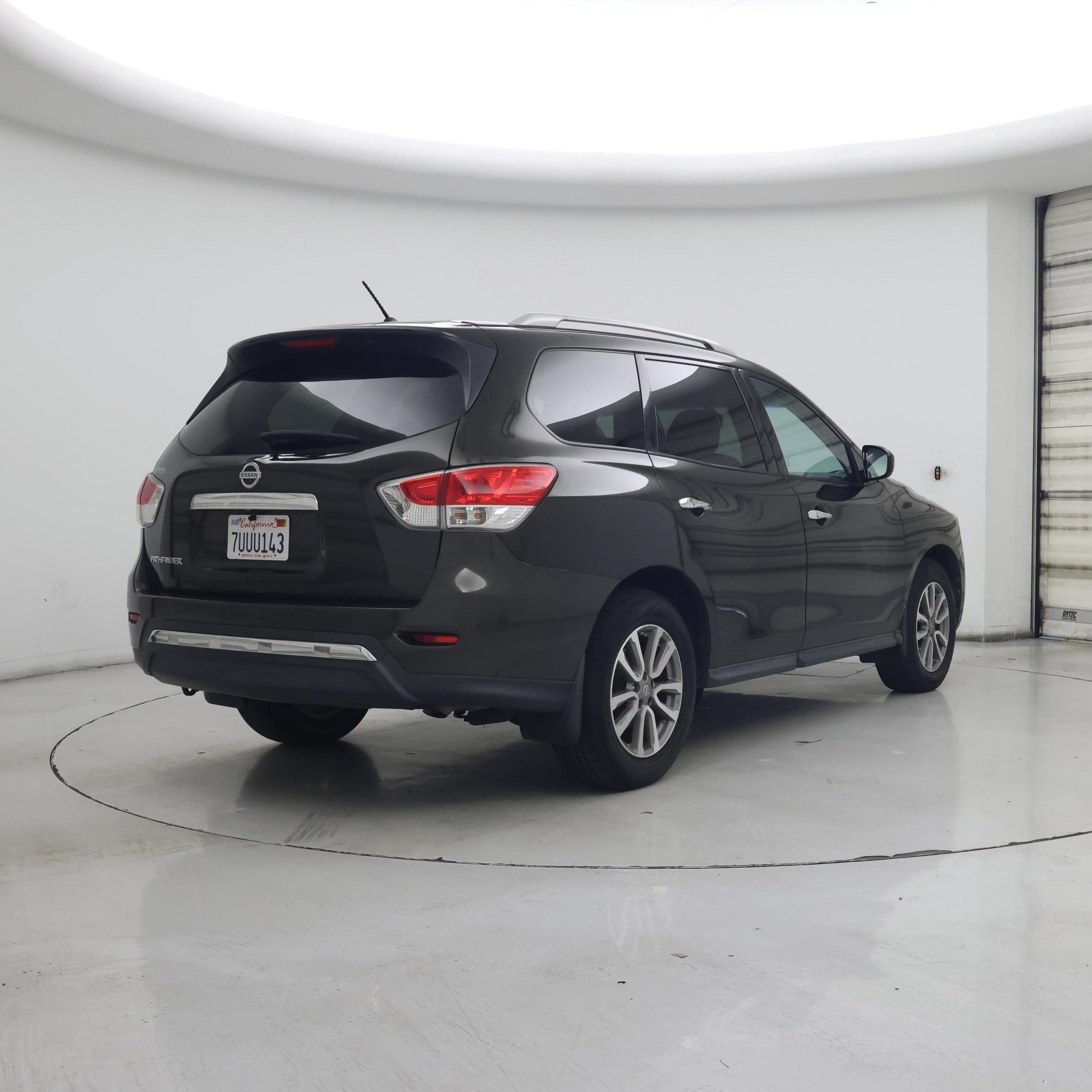 Thumbnail: 2016 Nissan Pathfinder - 8