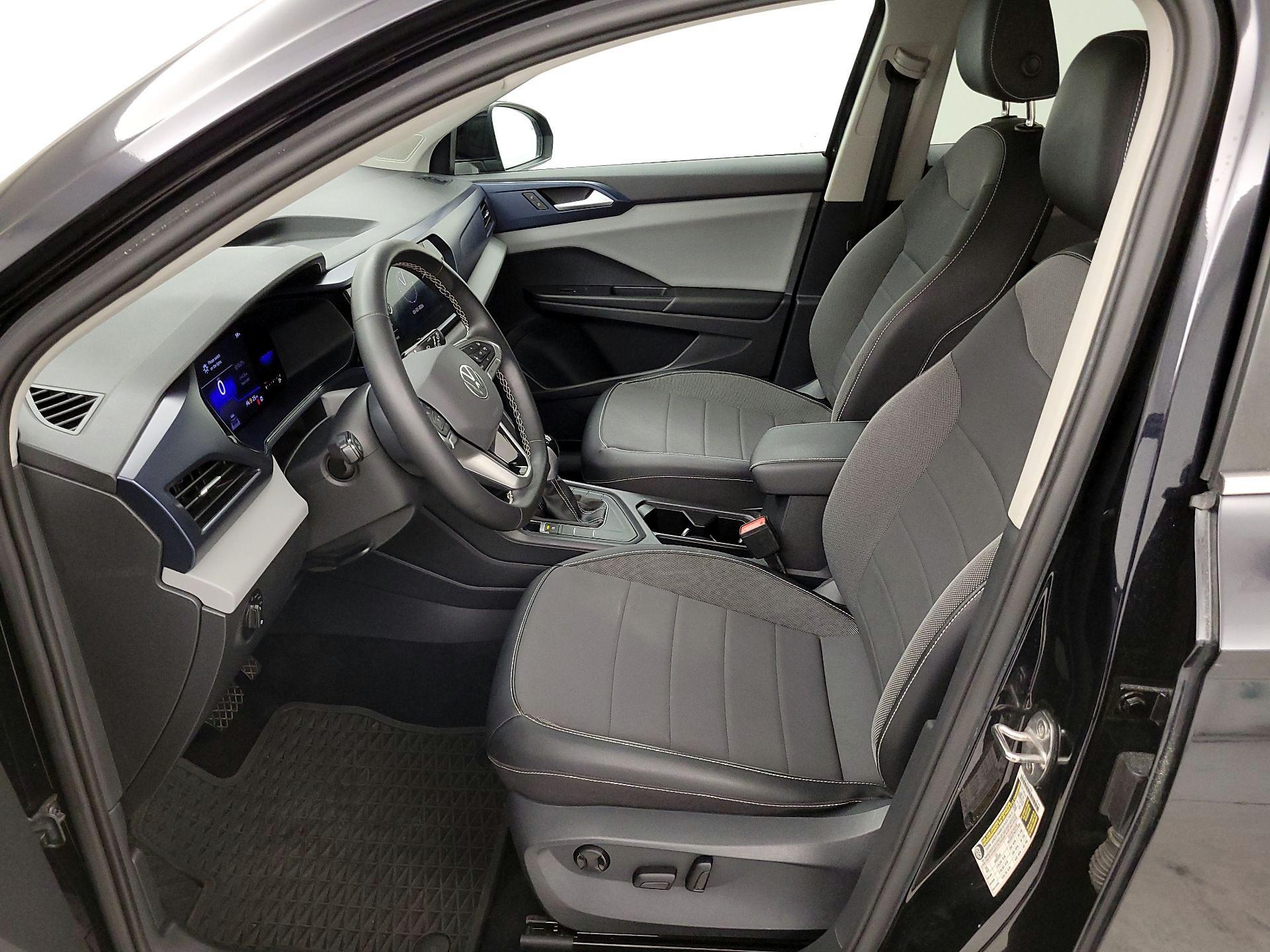 Thumbnail: 2022 Volkswagen Taos - 11