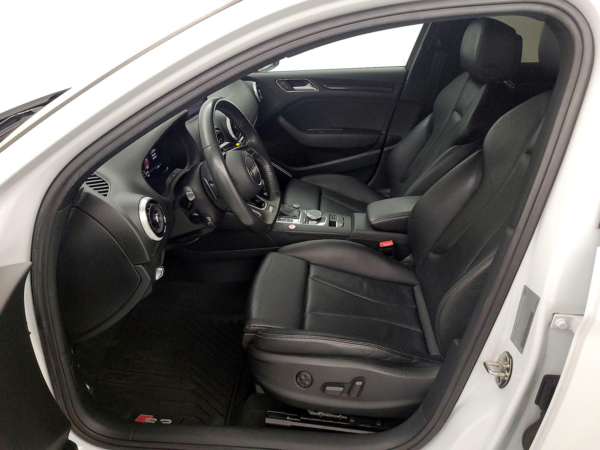 Thumbnail: 2020 Audi S3 - 11