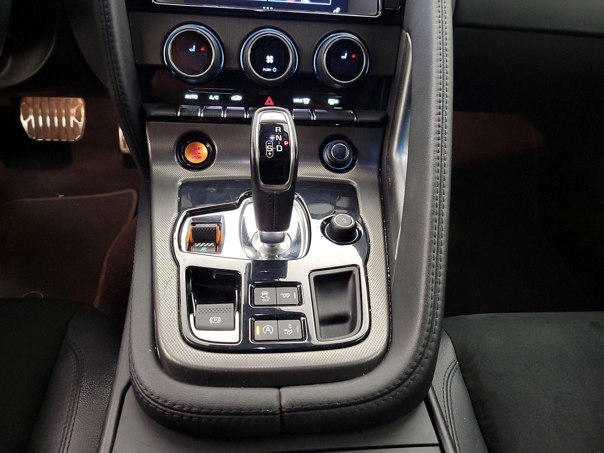 Thumbnail: 2016 Jaguar F-Type - 17