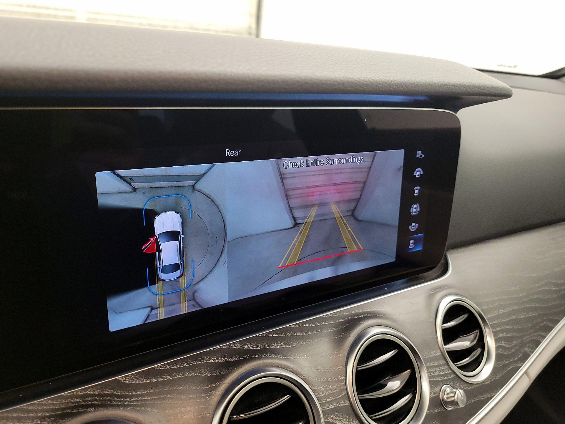Thumbnail: 2021 Mercedes-Benz E-Class - 14